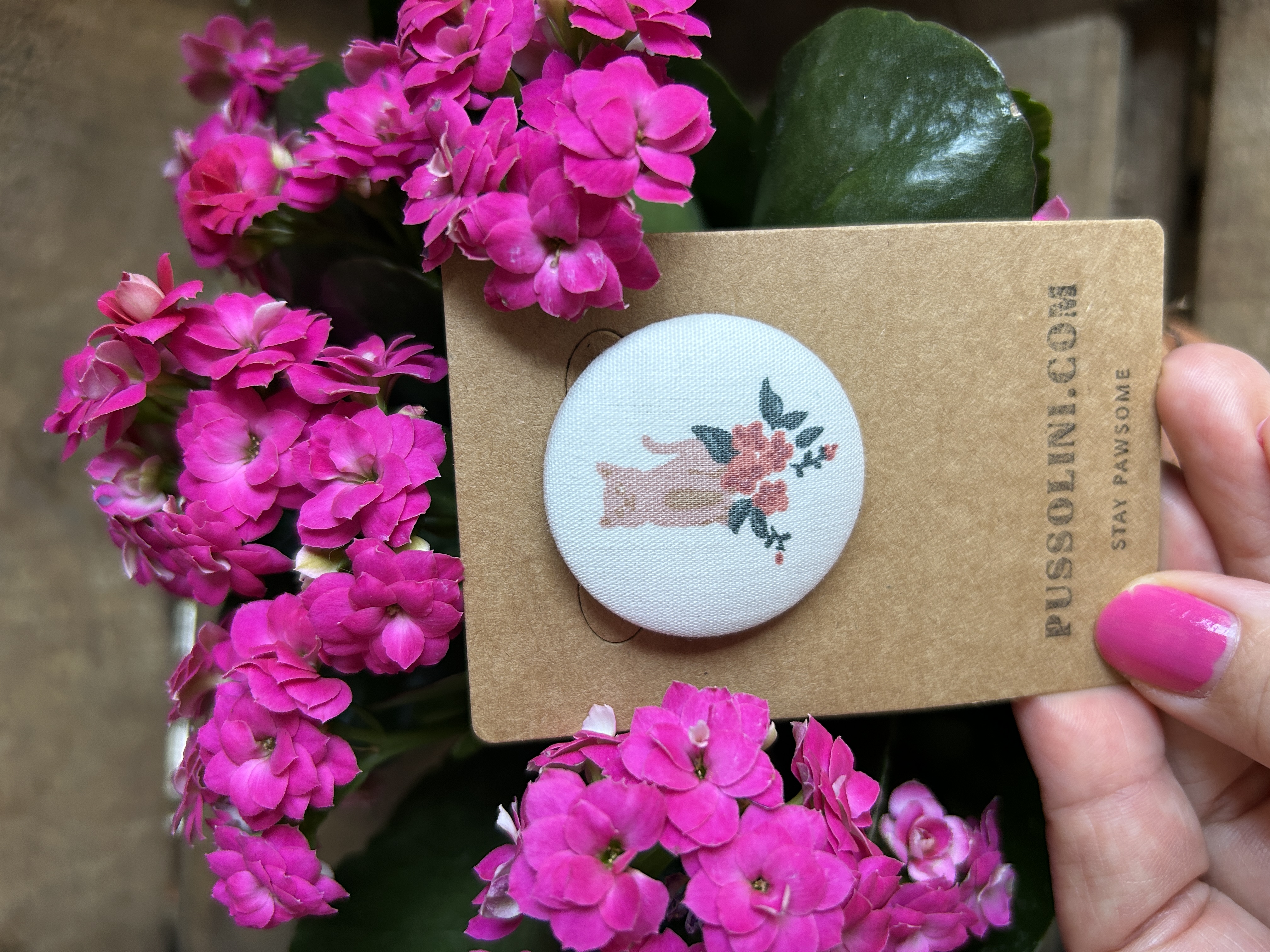 Pussolini™ fabric pin 