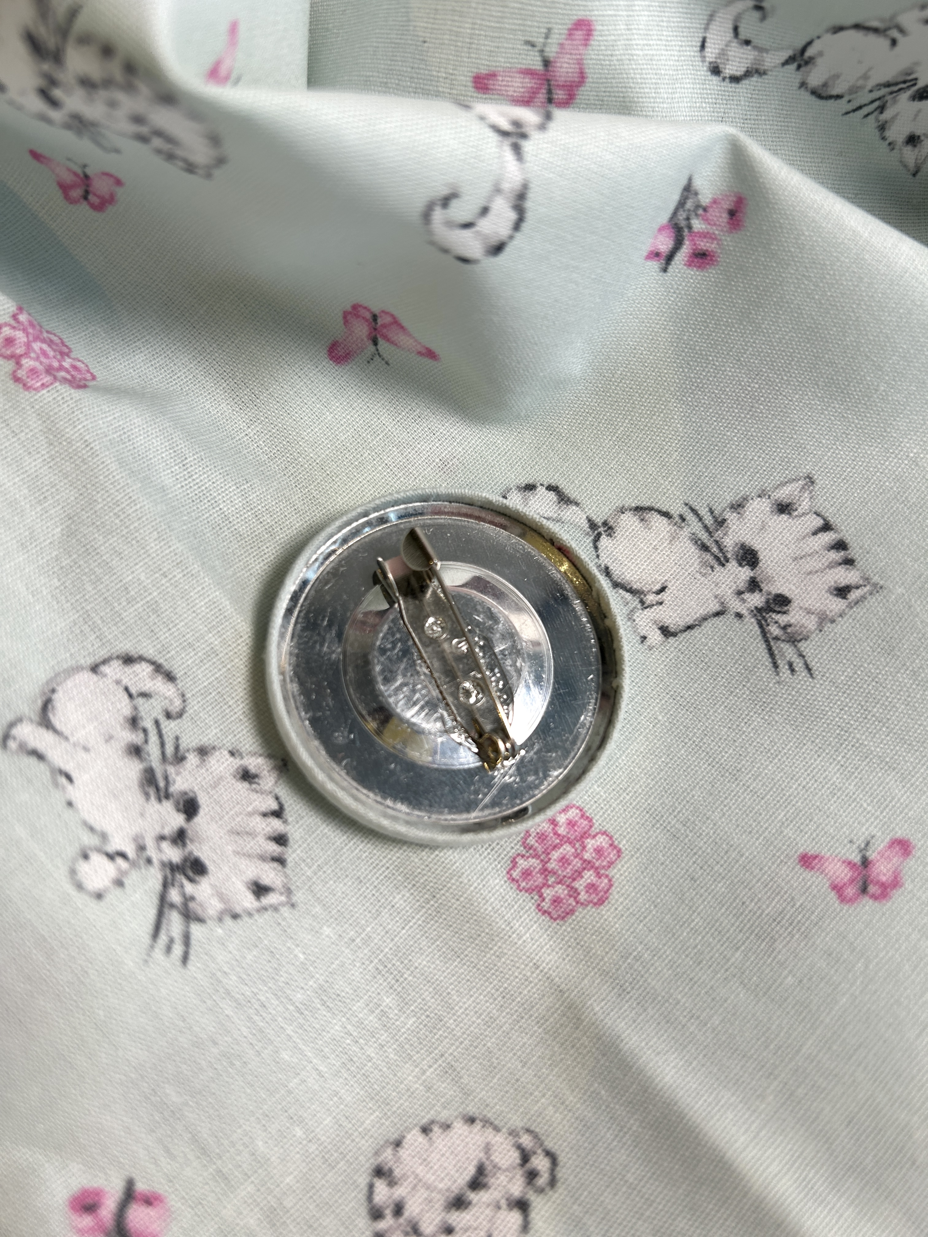 Pussolini™ fabric pin