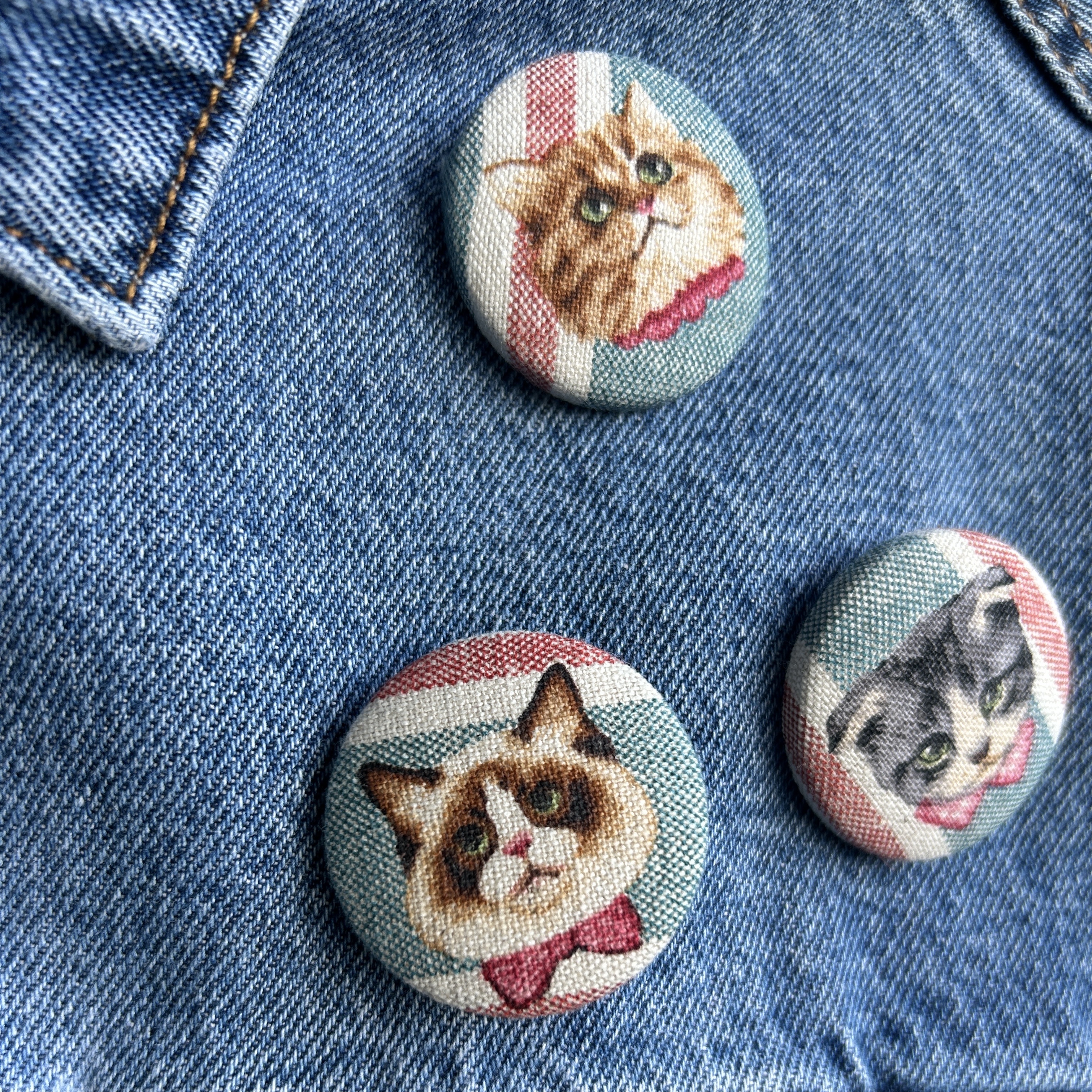 Pussolini™ fabric pin