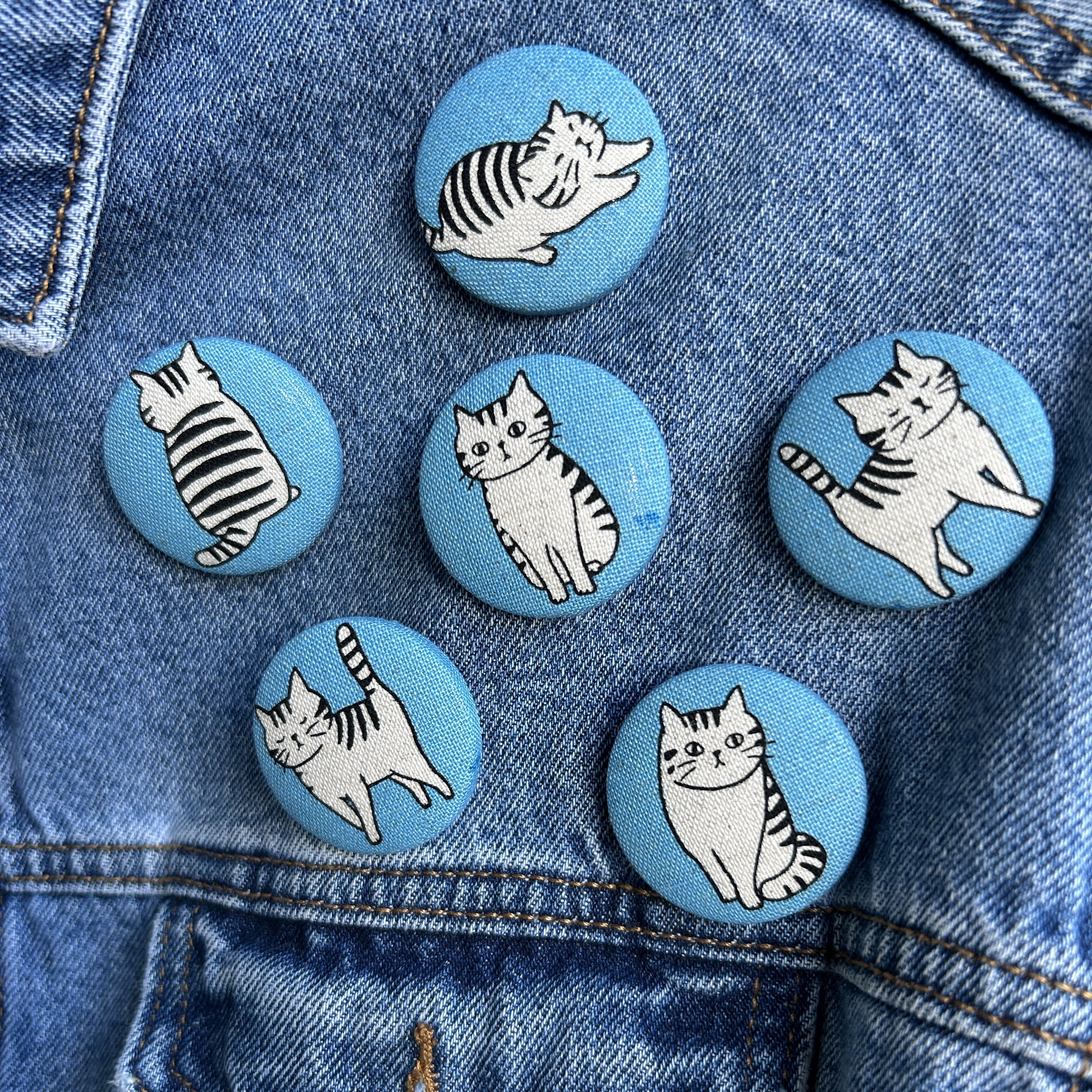 Pussolini™ fabric pin
