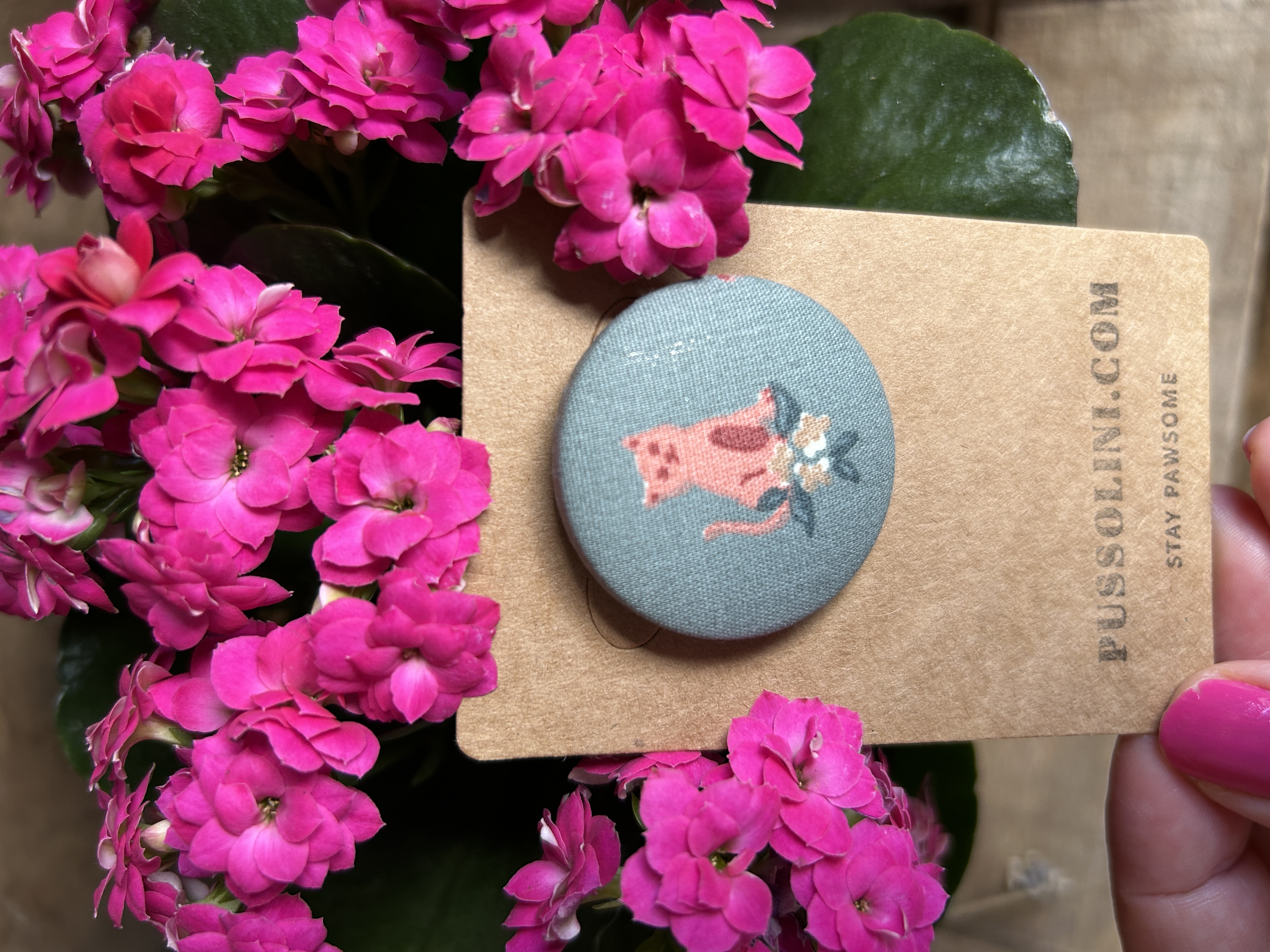 Pussolini™ fabric pin 