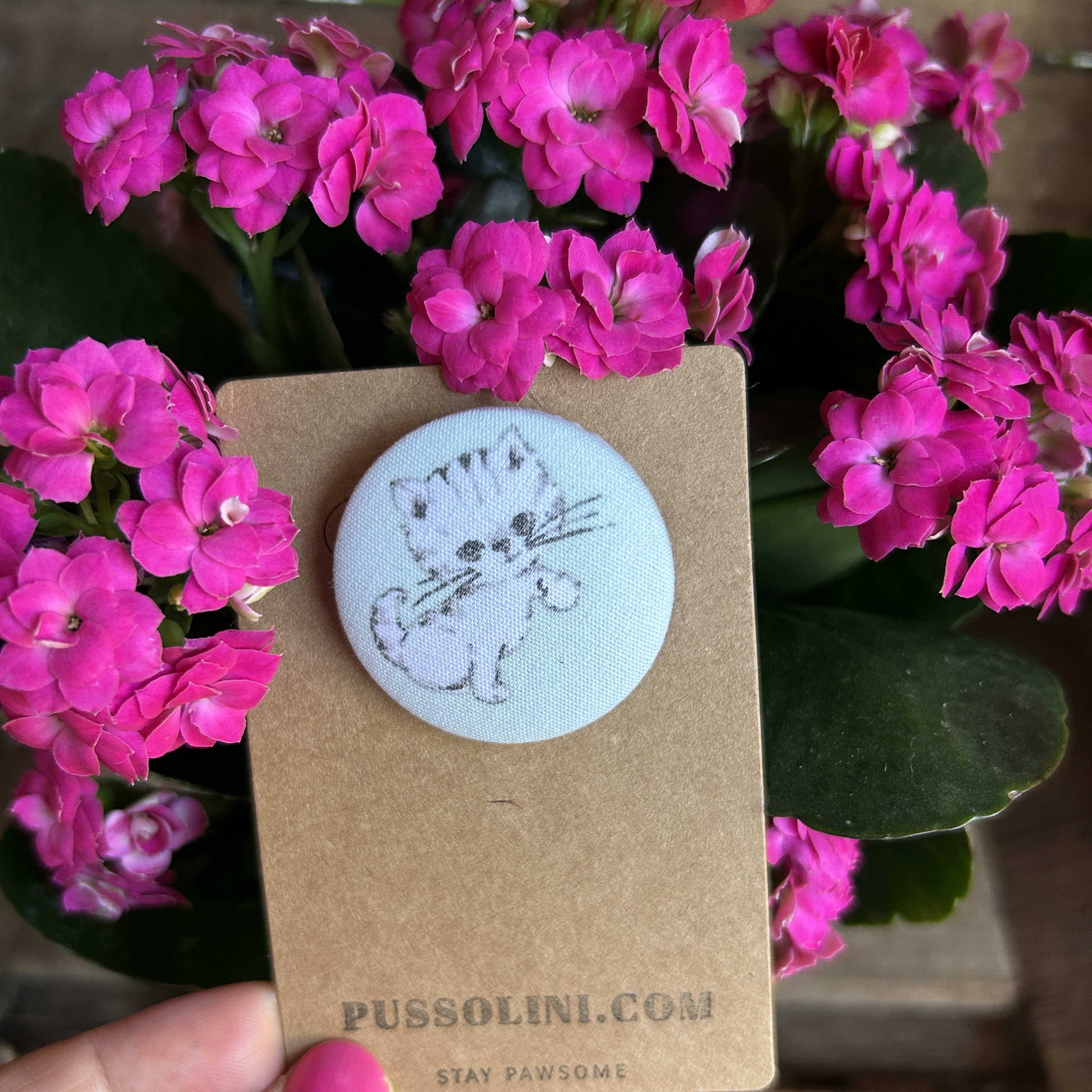 Pussolini™ fabric pin
