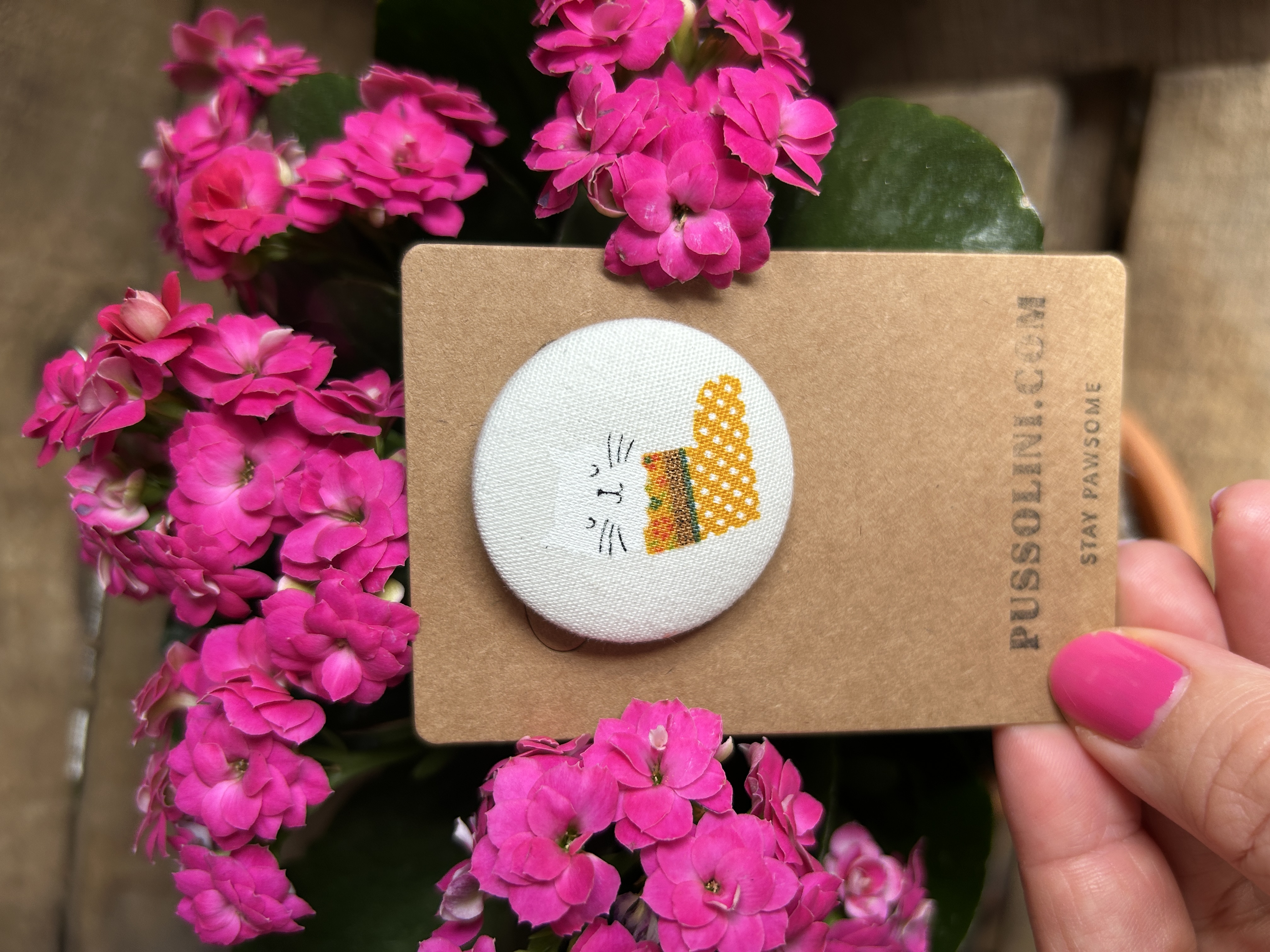 Pussolini™ fabric pin 