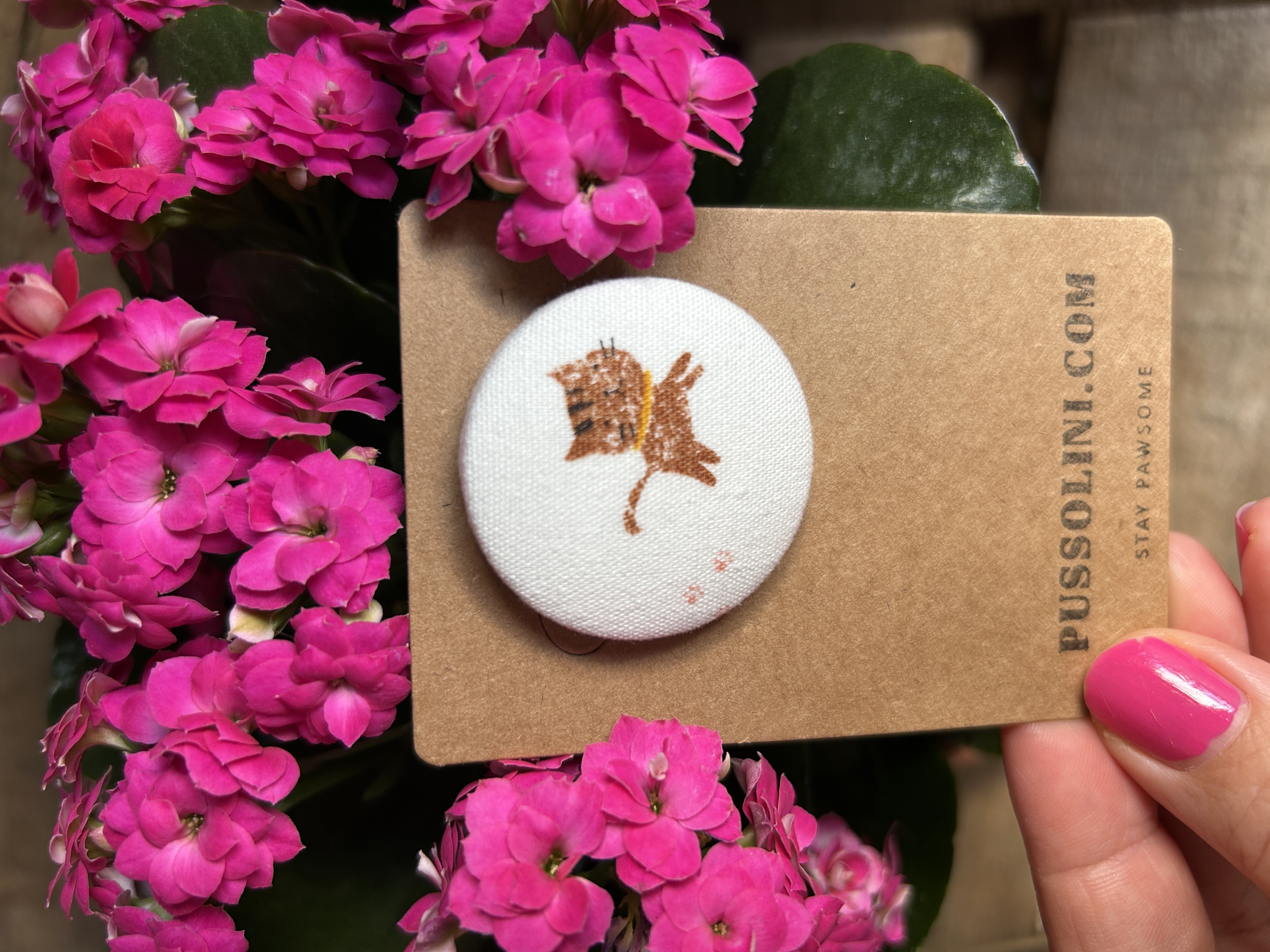 Pussolini™ fabric pin 