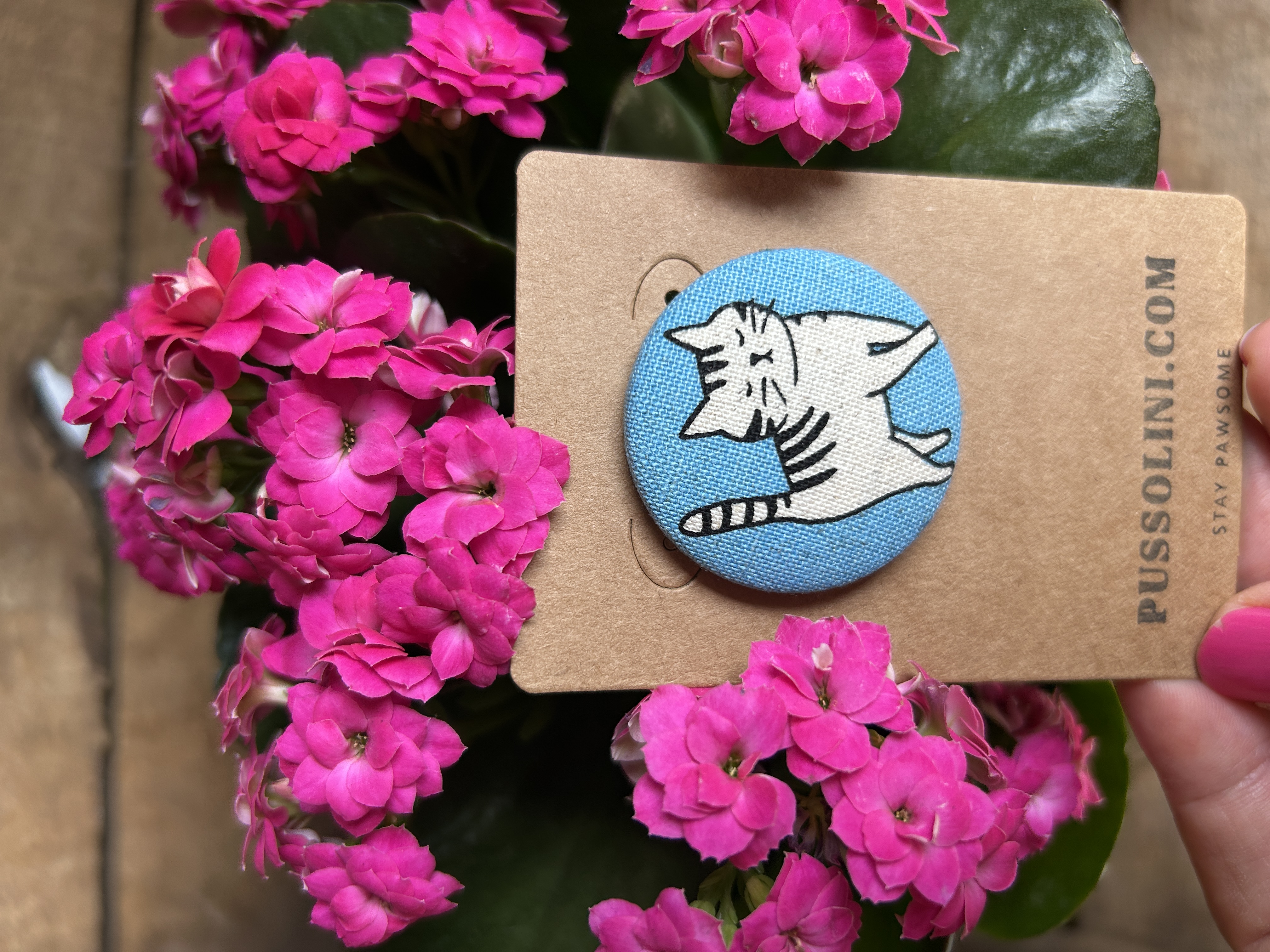 Pussolini™ fabric pin