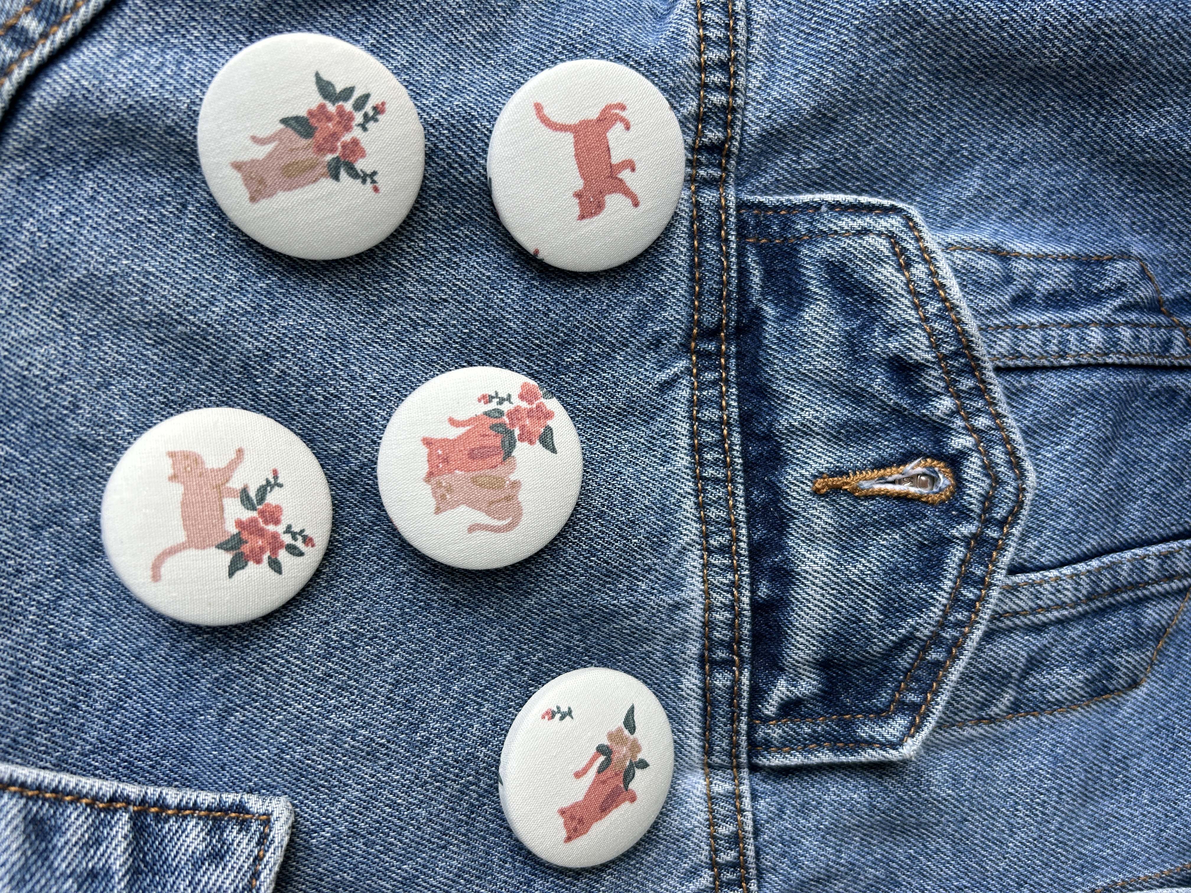 Pussolini™ fabric pin 