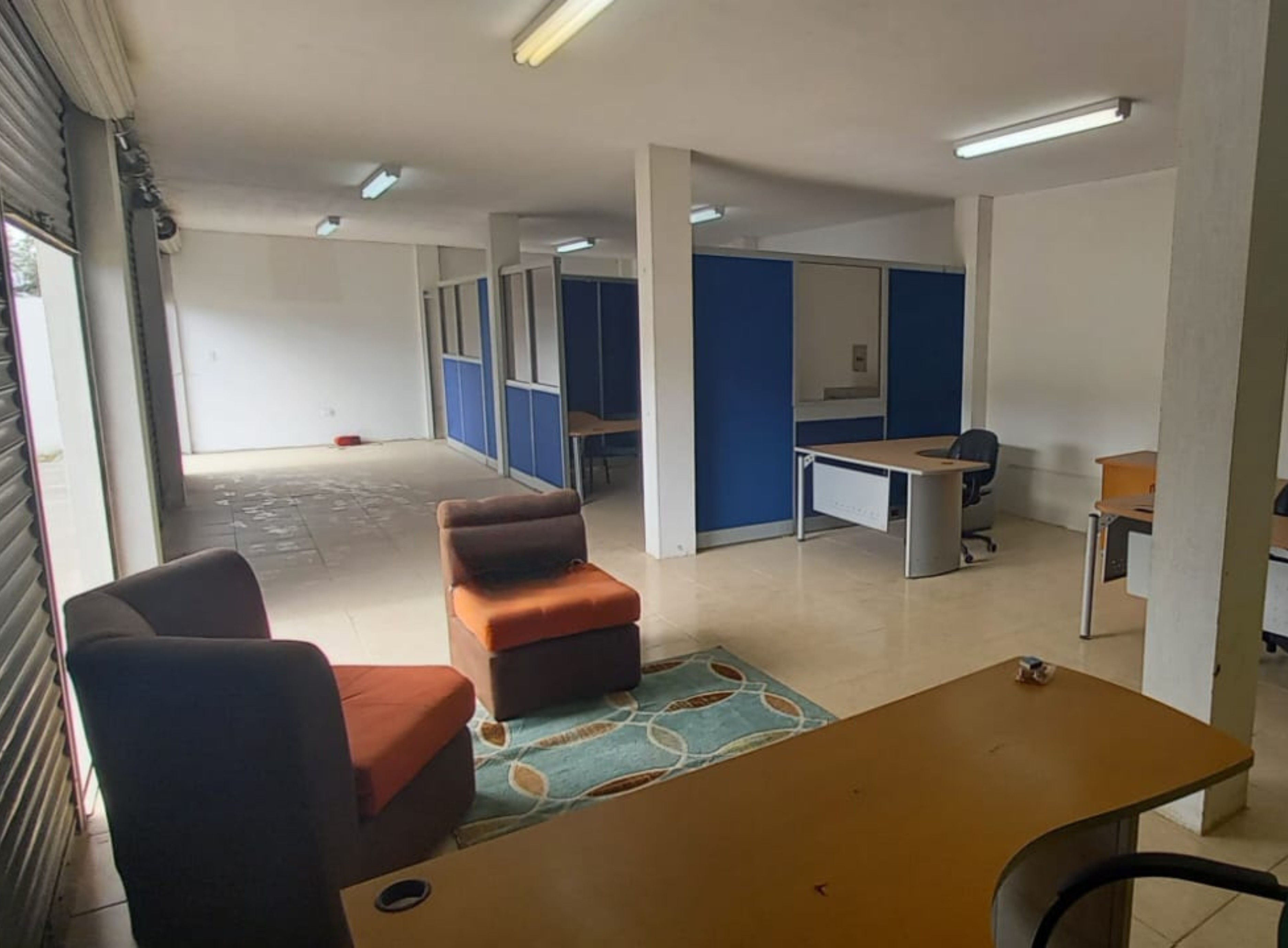 ¡De Oportunidad! Propiedad con oficinas y bodegas 646 m2, ideal para Fábricas, Talleres, Empresa o Proyectos Educativos 🏢