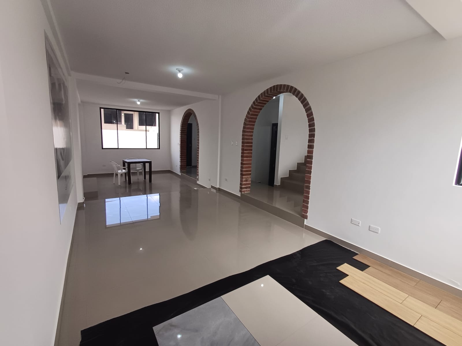 Amplia Casa POR ESTRENAR, de 160 m2, en Venta en San Antonio, Rumicucho