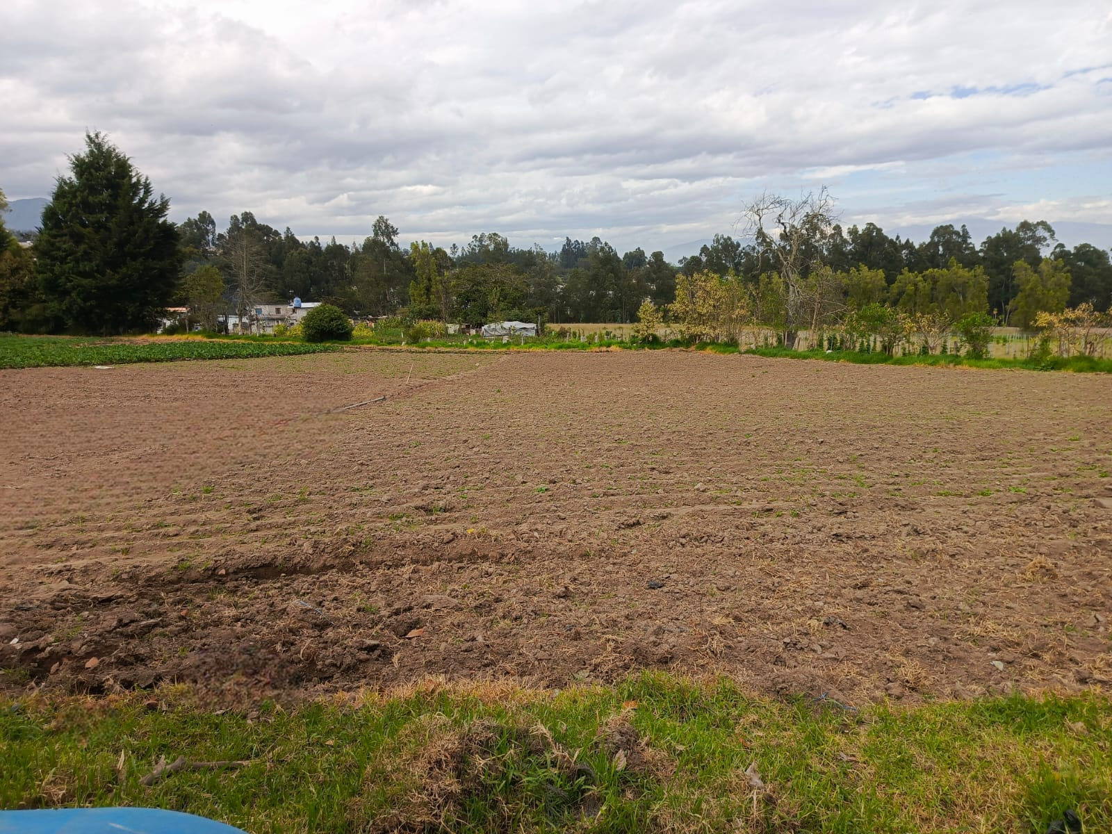 Espaciosa Quinta de 6800 m2, con Reservorio Natural de Agua, en el Quinche
