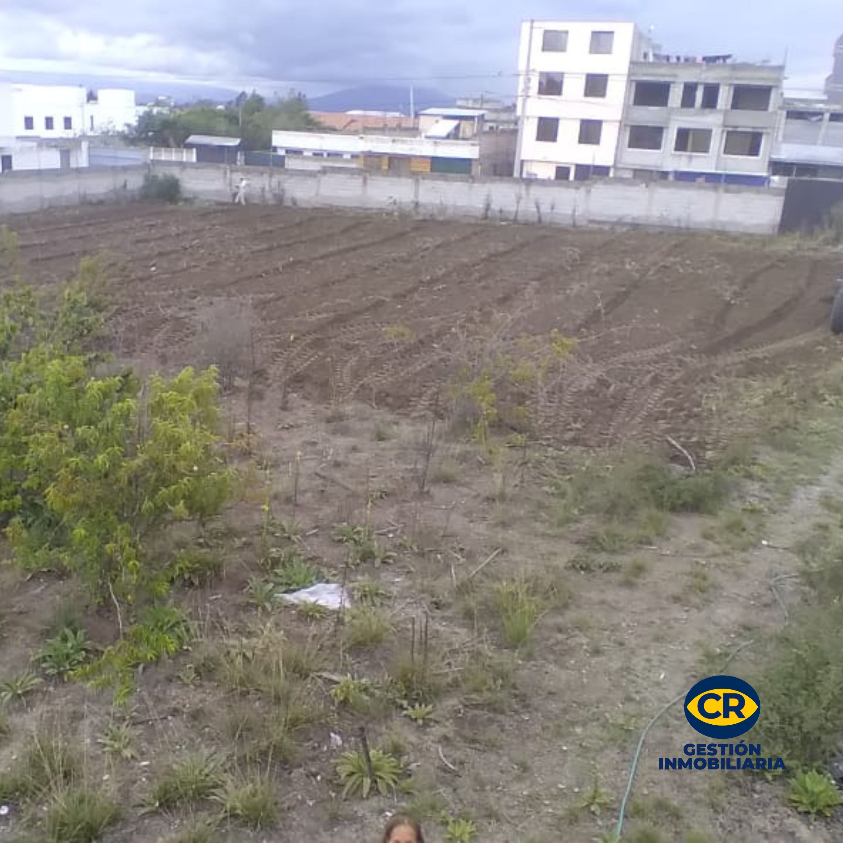 Amplio Terreno de 2455 M2, en Calderón, Marianitas