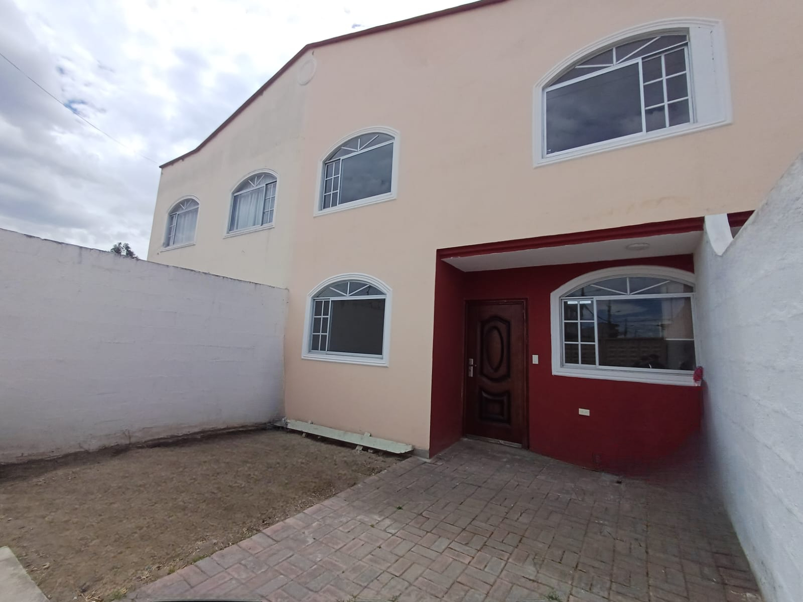 ¡De Oportunidad! Hermosa  Casa de 157 m2, en Venta, de 2 dormitorios (con Acabados de Primera por estrenar), en Marianitas, Calderón.