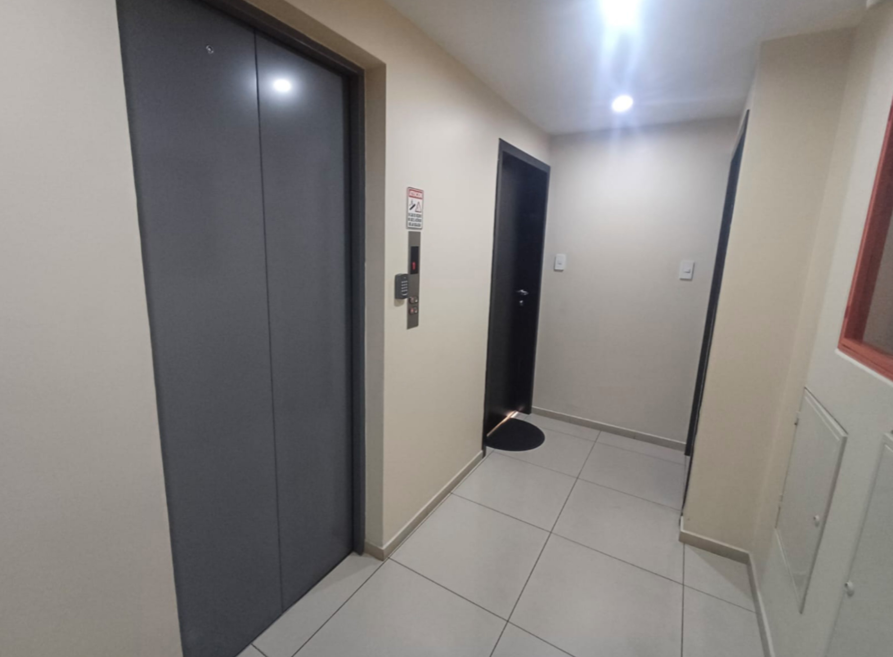 ¡De Oportunidad! Moderna Suite en La Pradera, de 81,34 m2 con Parqueadero y Bodega.