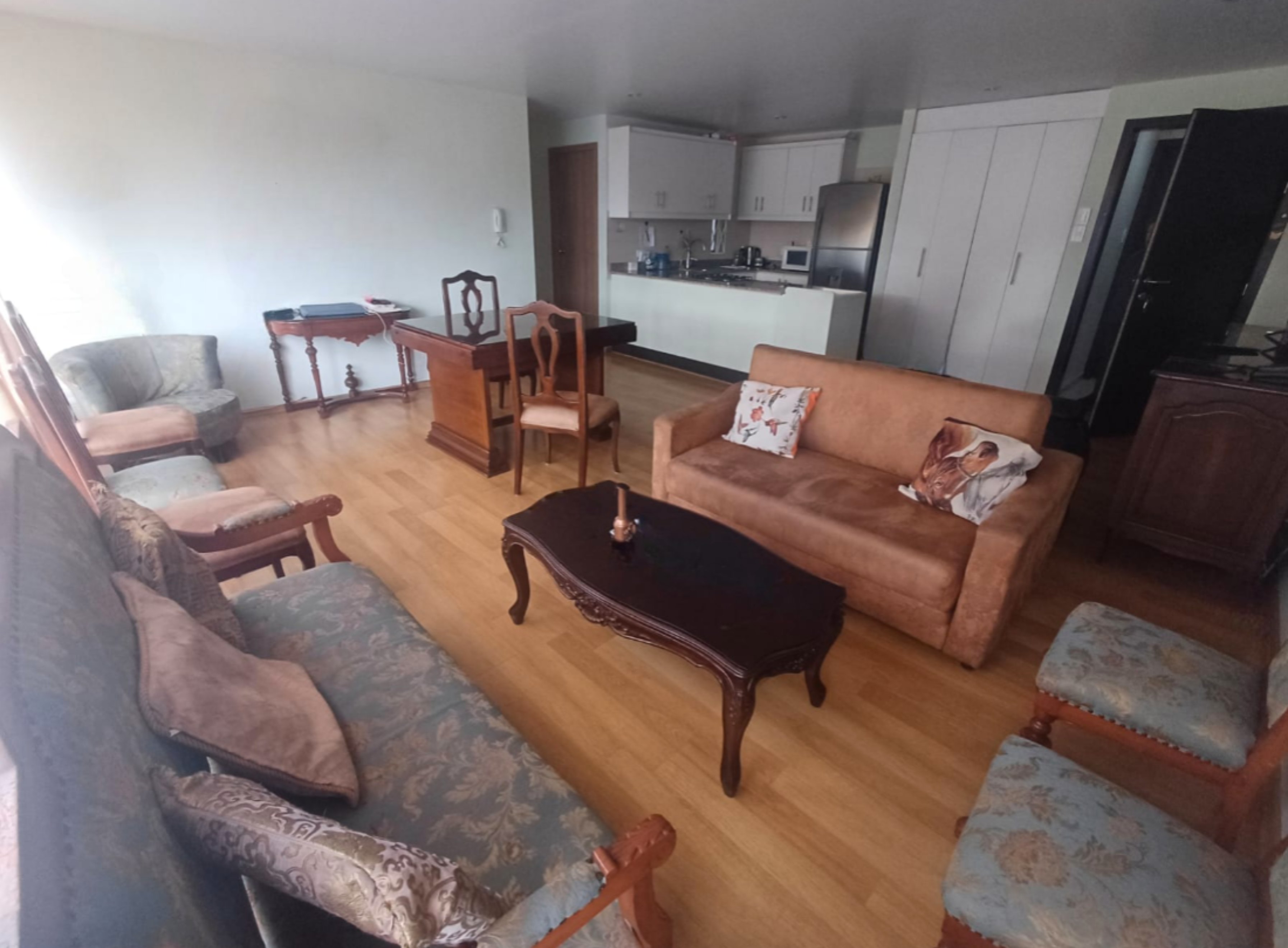 ¡De Oportunidad! Moderna Suite en La Pradera, de 81,34 m2 con Parqueadero y Bodega.