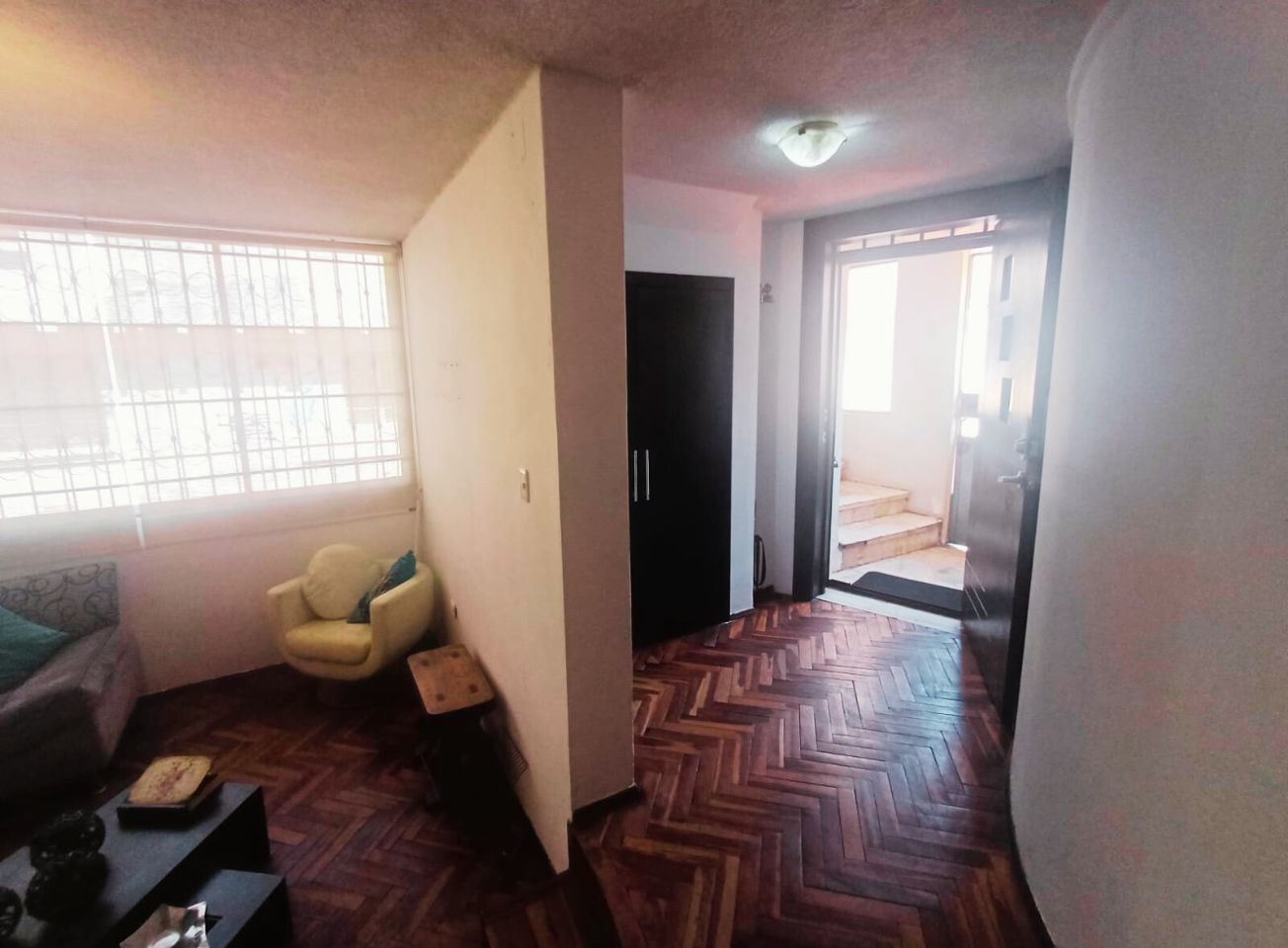 Amplio Departamento 175 m2 con Local Comercial, en Calle Principal, Sector Parque Italia y Seminario Mayor.