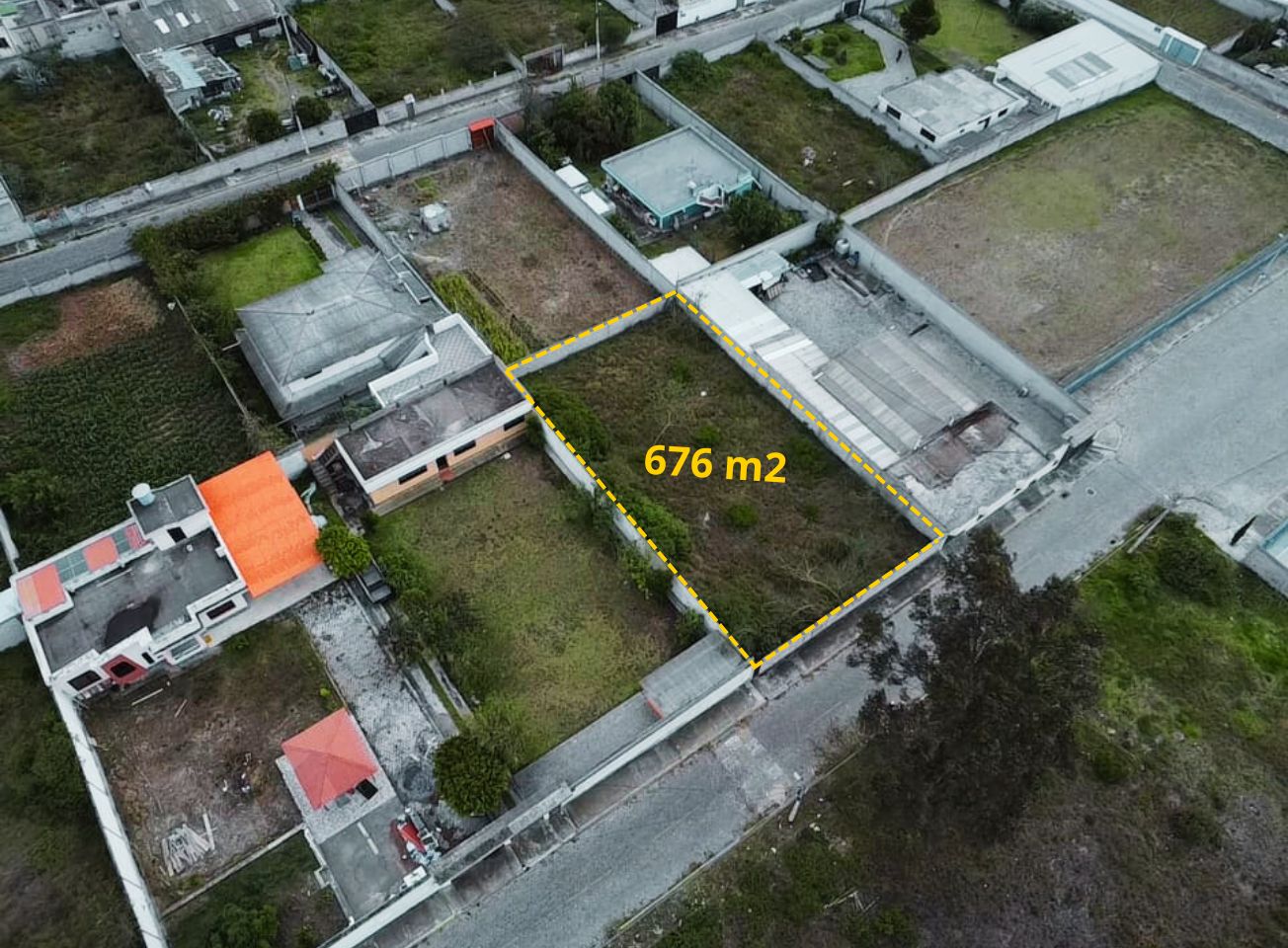  Terreno Plano de 676 m2, en Marianitas de Calderón, Sector Colegio Municipal del Milenio