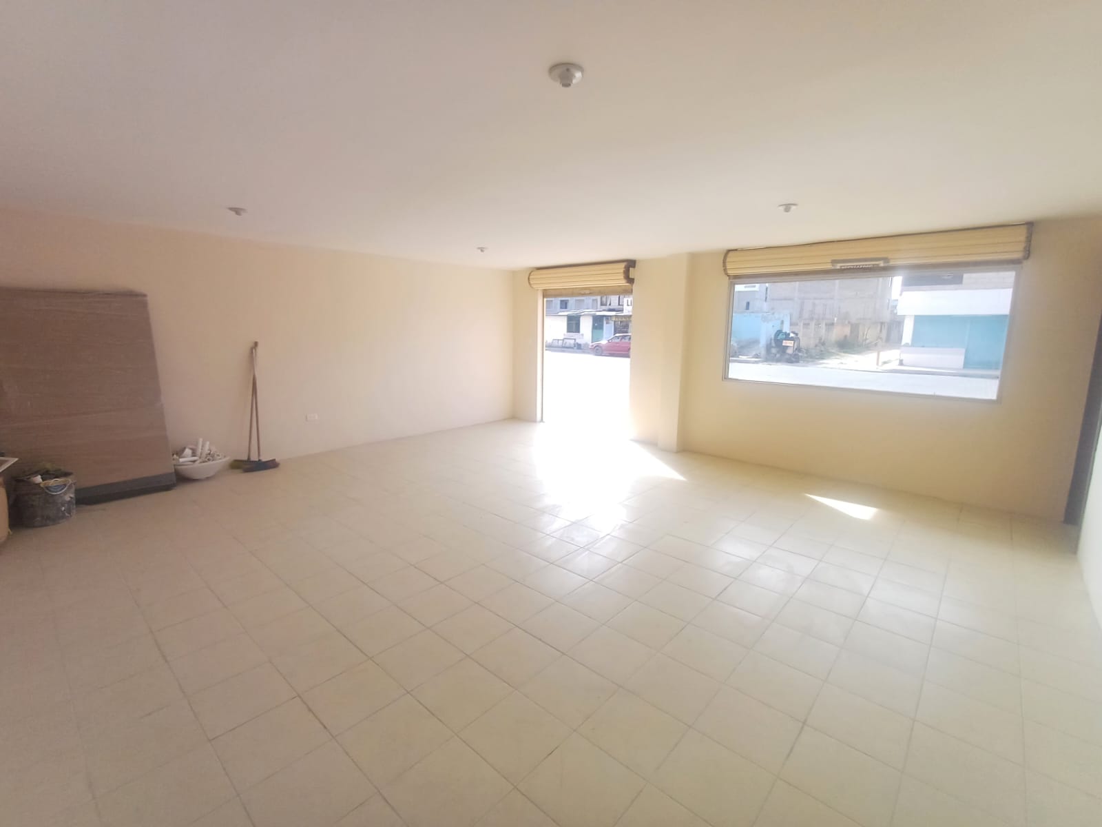 Local Comercial de 41,32 m2 en Venta, en Calderón Marianitas, en Calle Principal