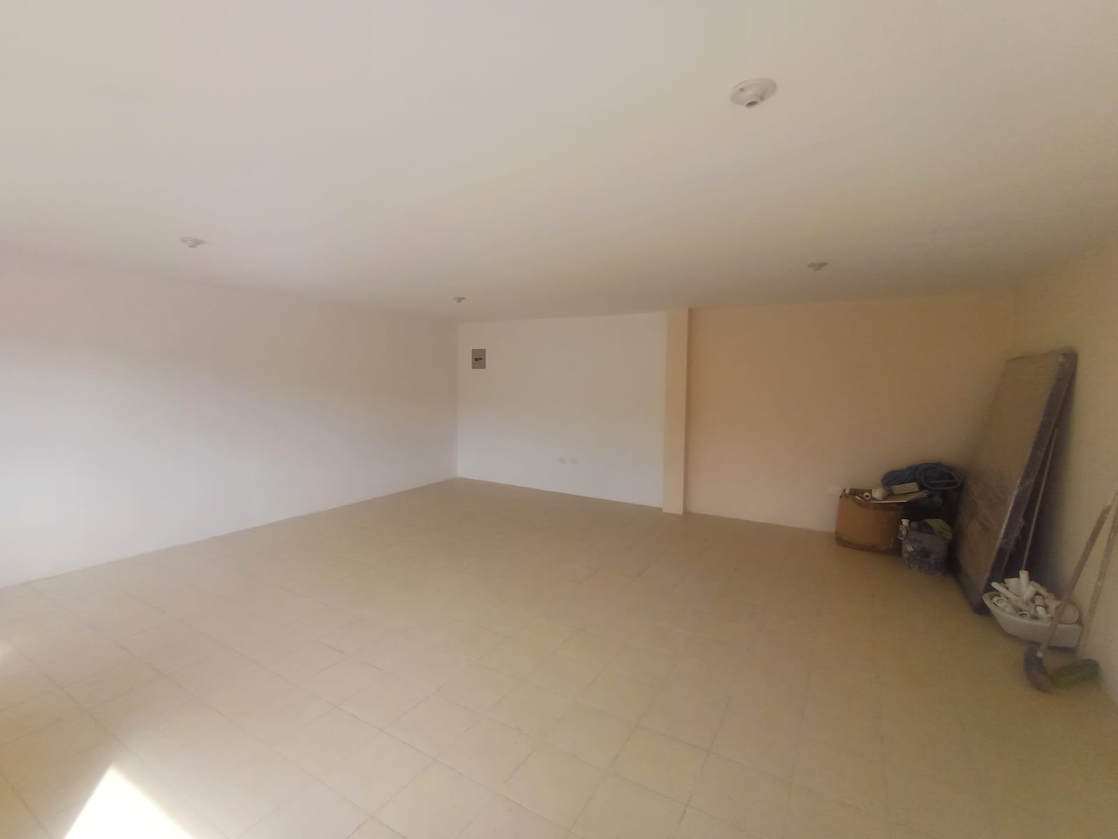 Local Comercial de 41,32 m2 en Venta, en Calderón Marianitas, en Calle Principal