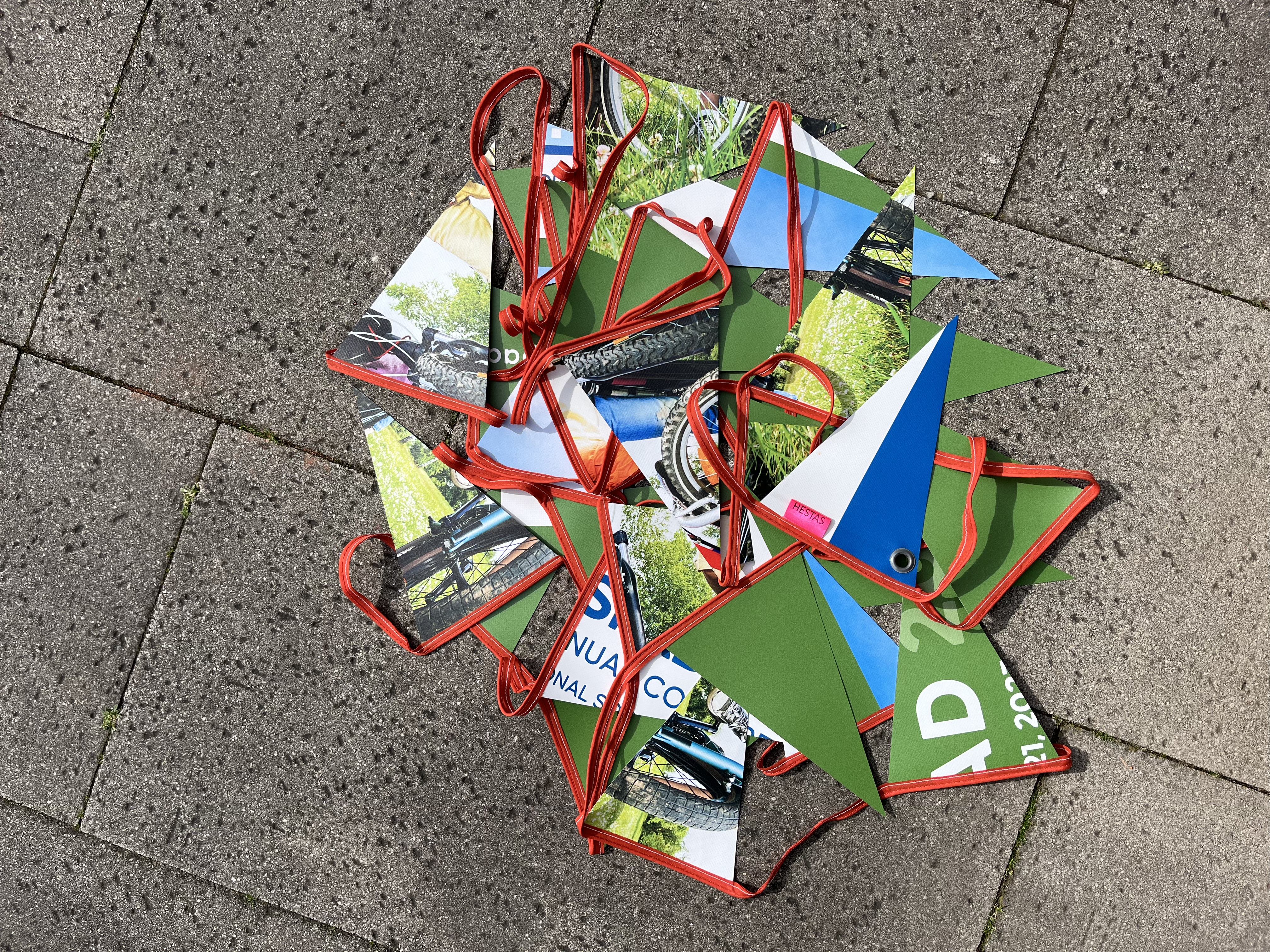 Vlaggenlijn | met 32 vlaggetjes