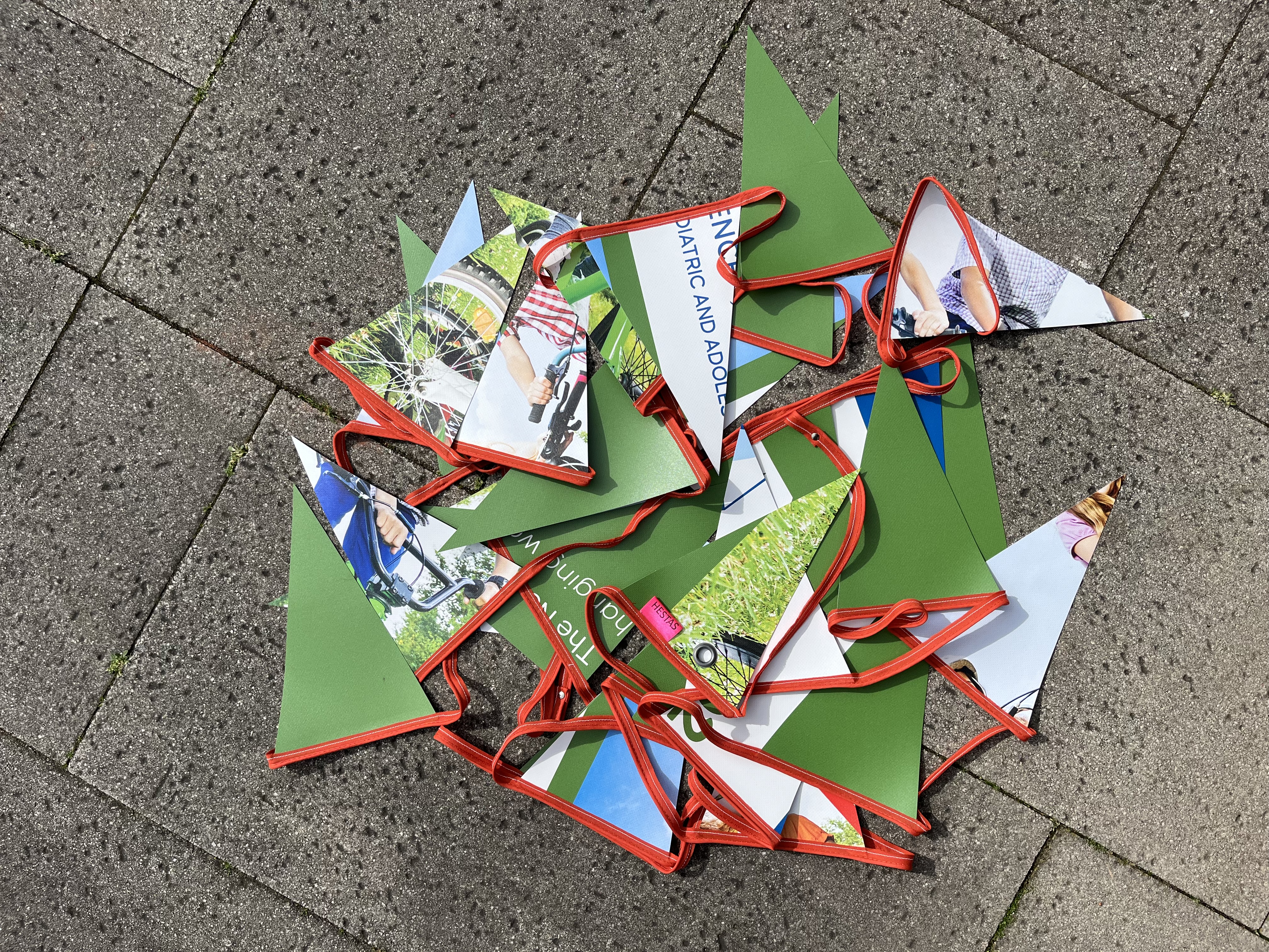 Vlaggenlijn | met 32 vlaggetjes