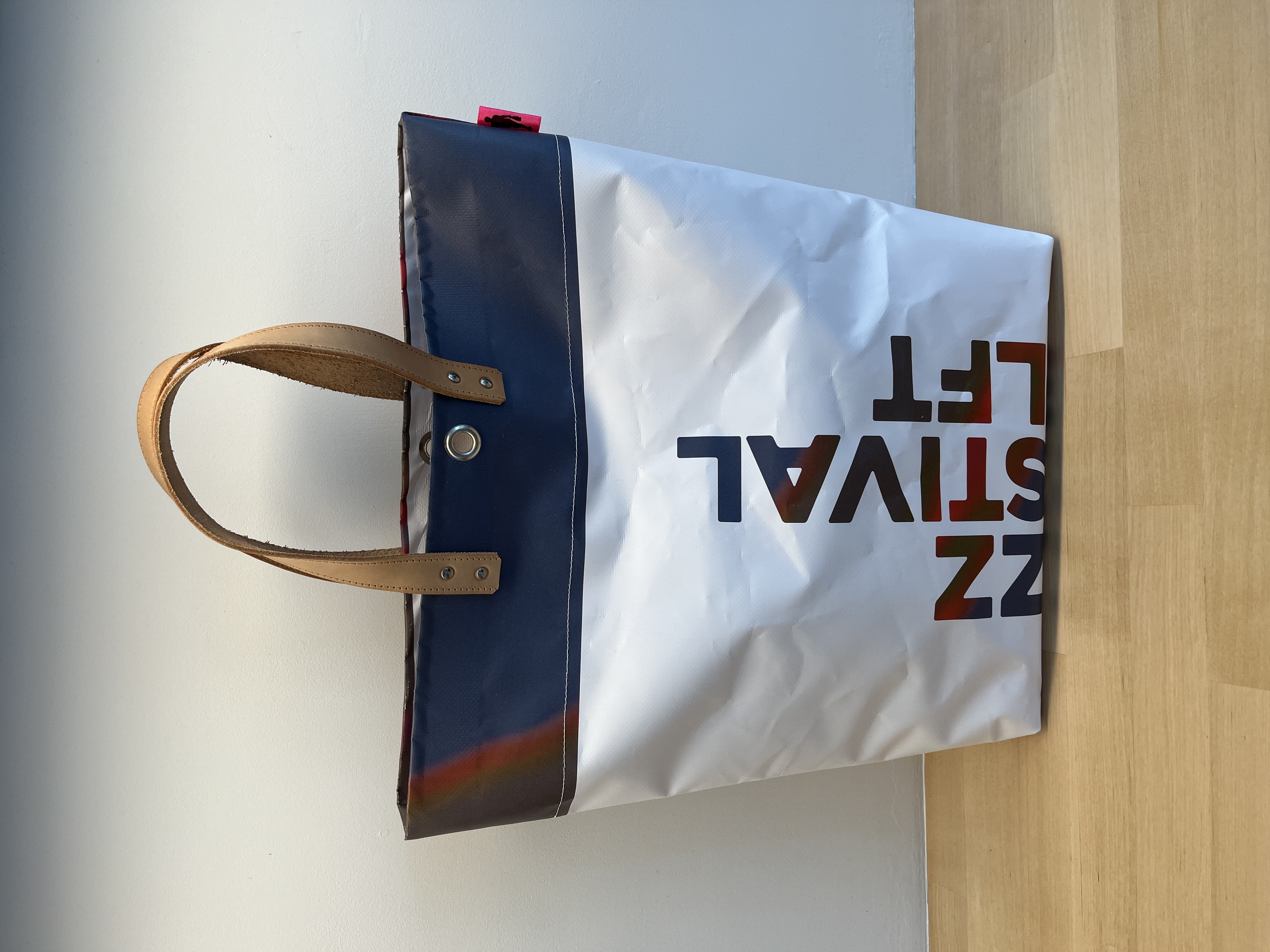 Shopper | Jazz Festival Delft
