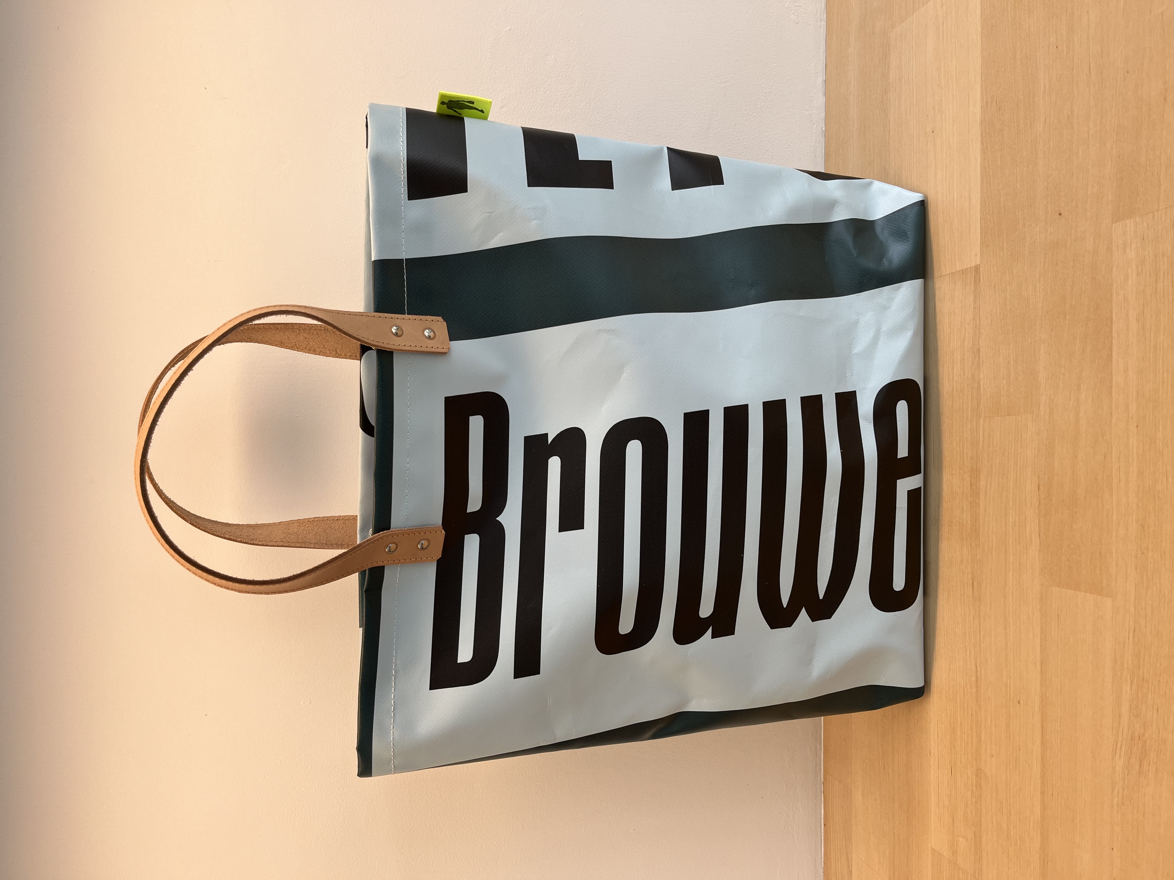 Shopper | Benefietconcert Student Doet