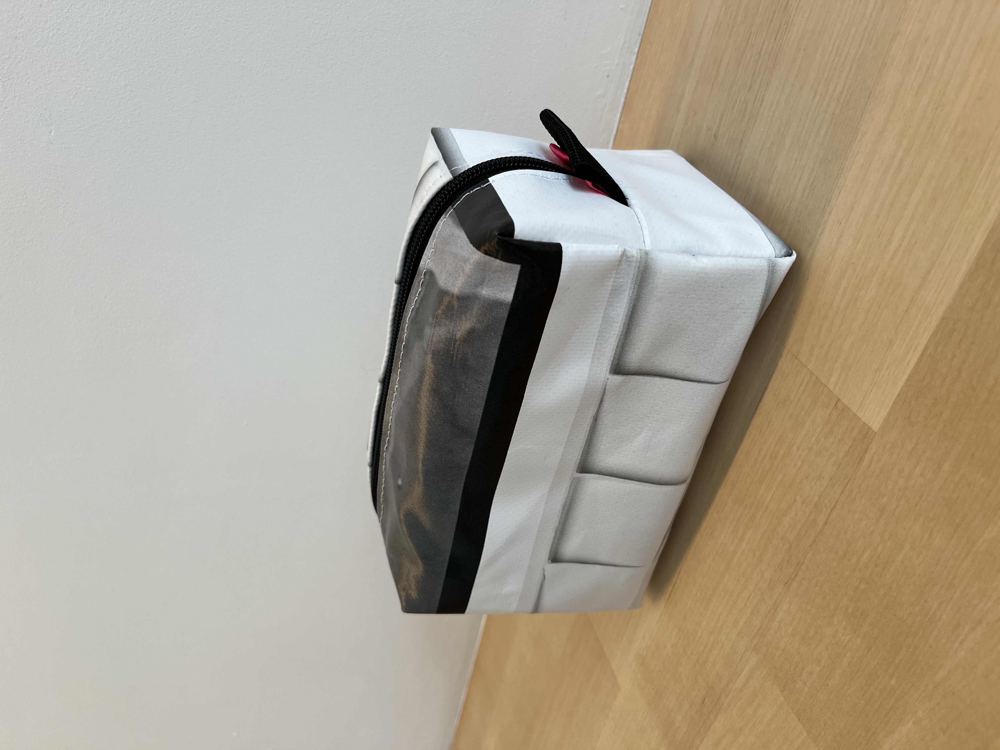 Toilettas | Jan Schoonhoven