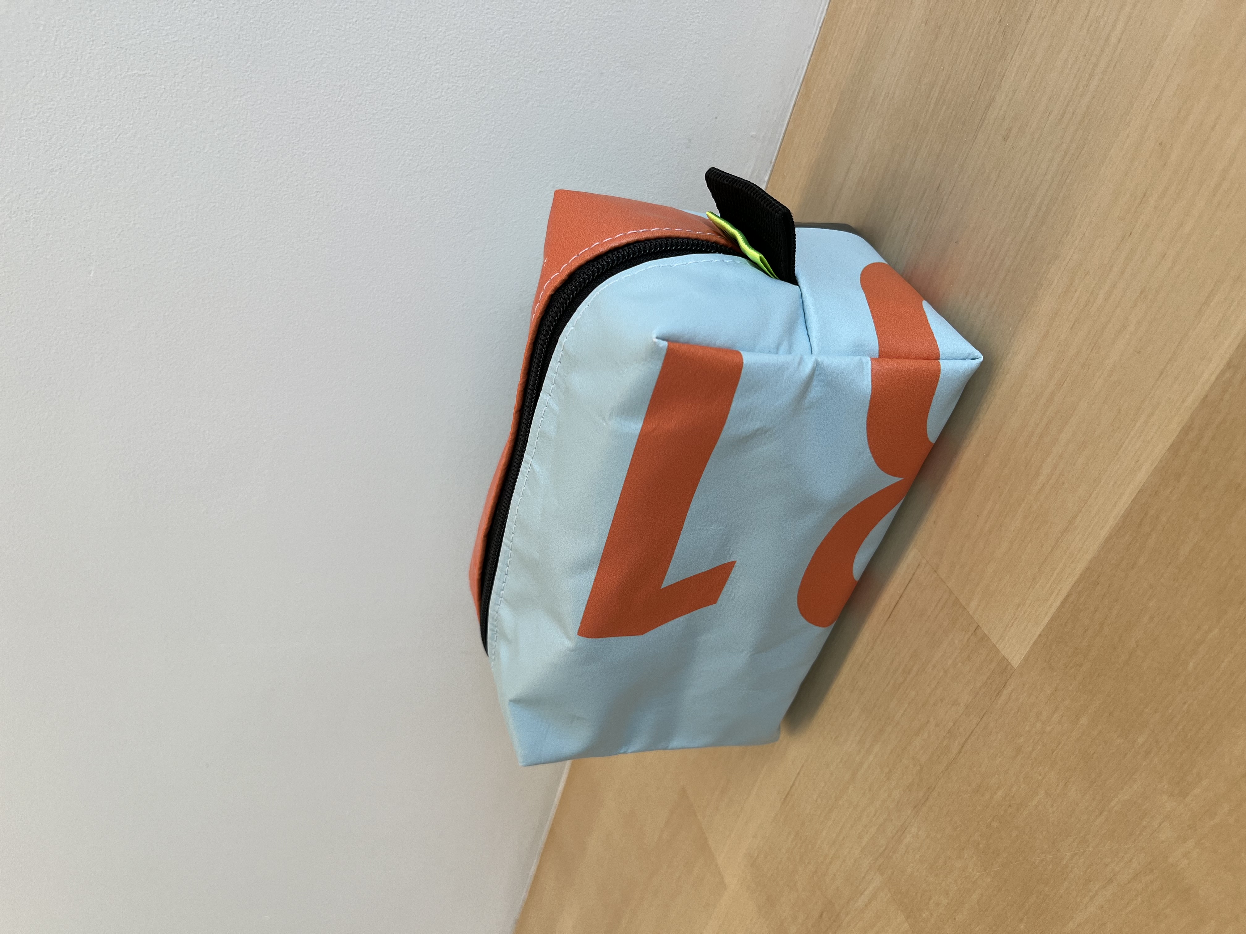Toilettas | Benefietconcert Student Doet