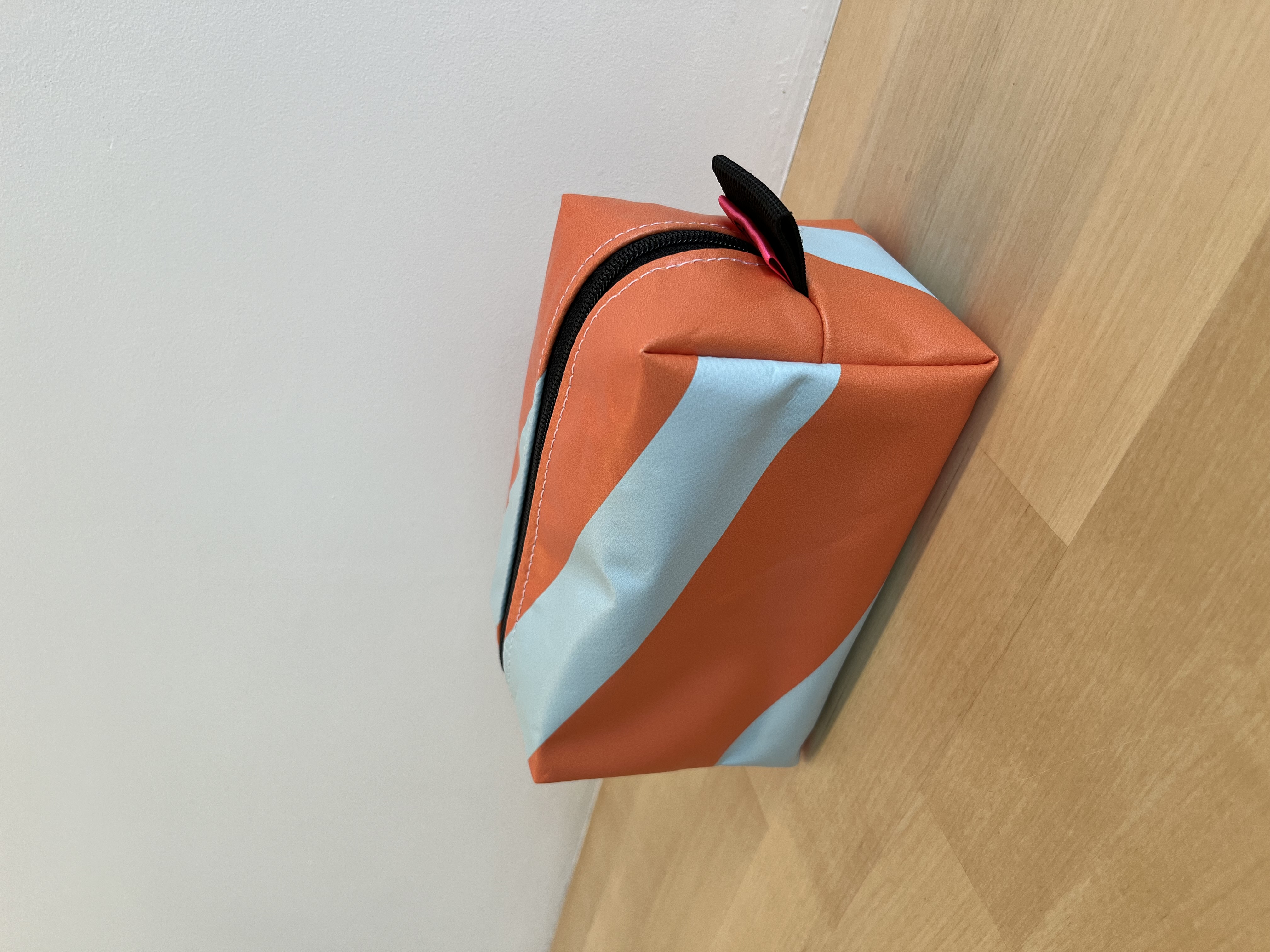 Toilettas | Benefietconcert Student Doet