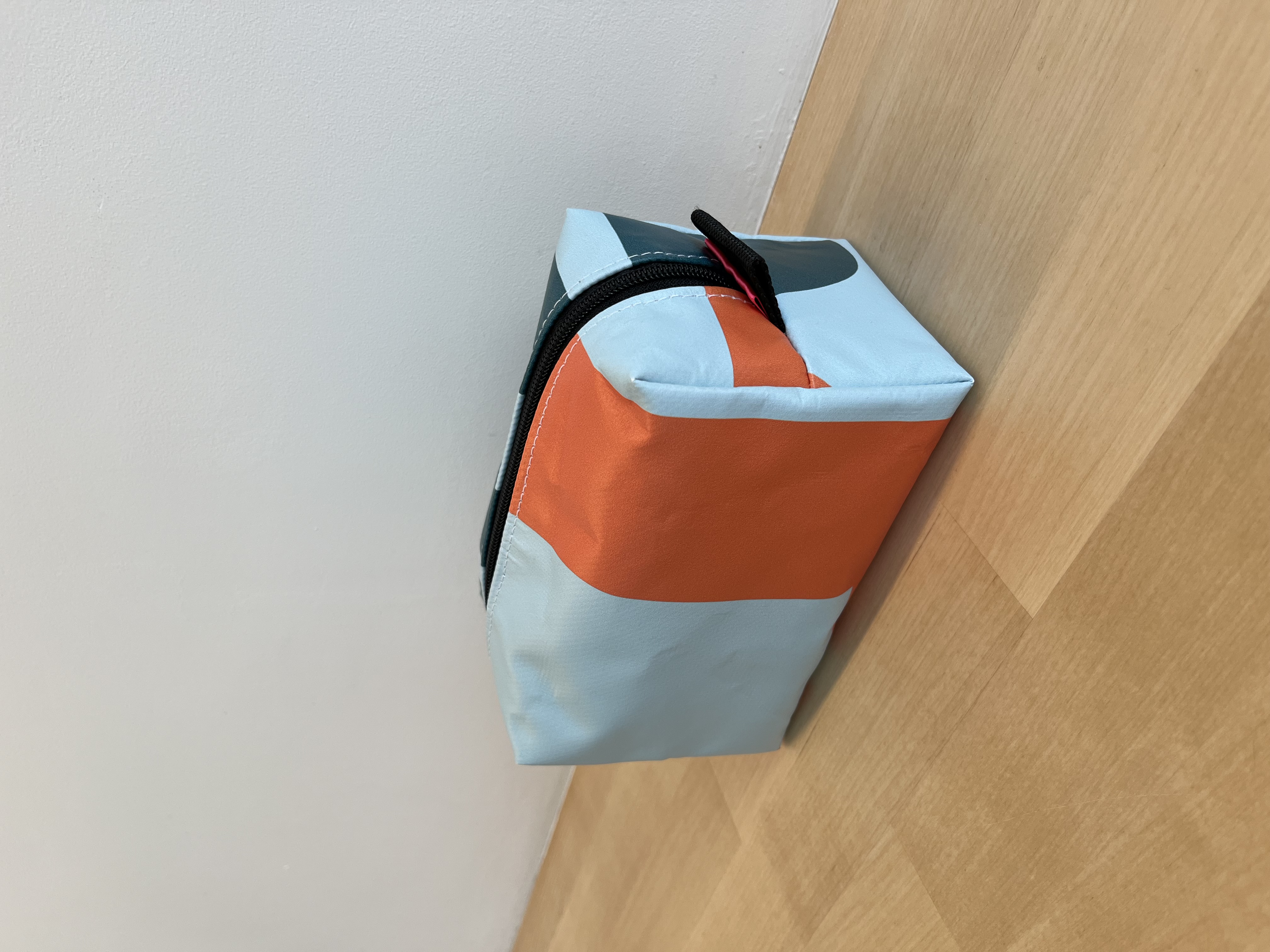 Toilettas | Benefietconcert Student Doet