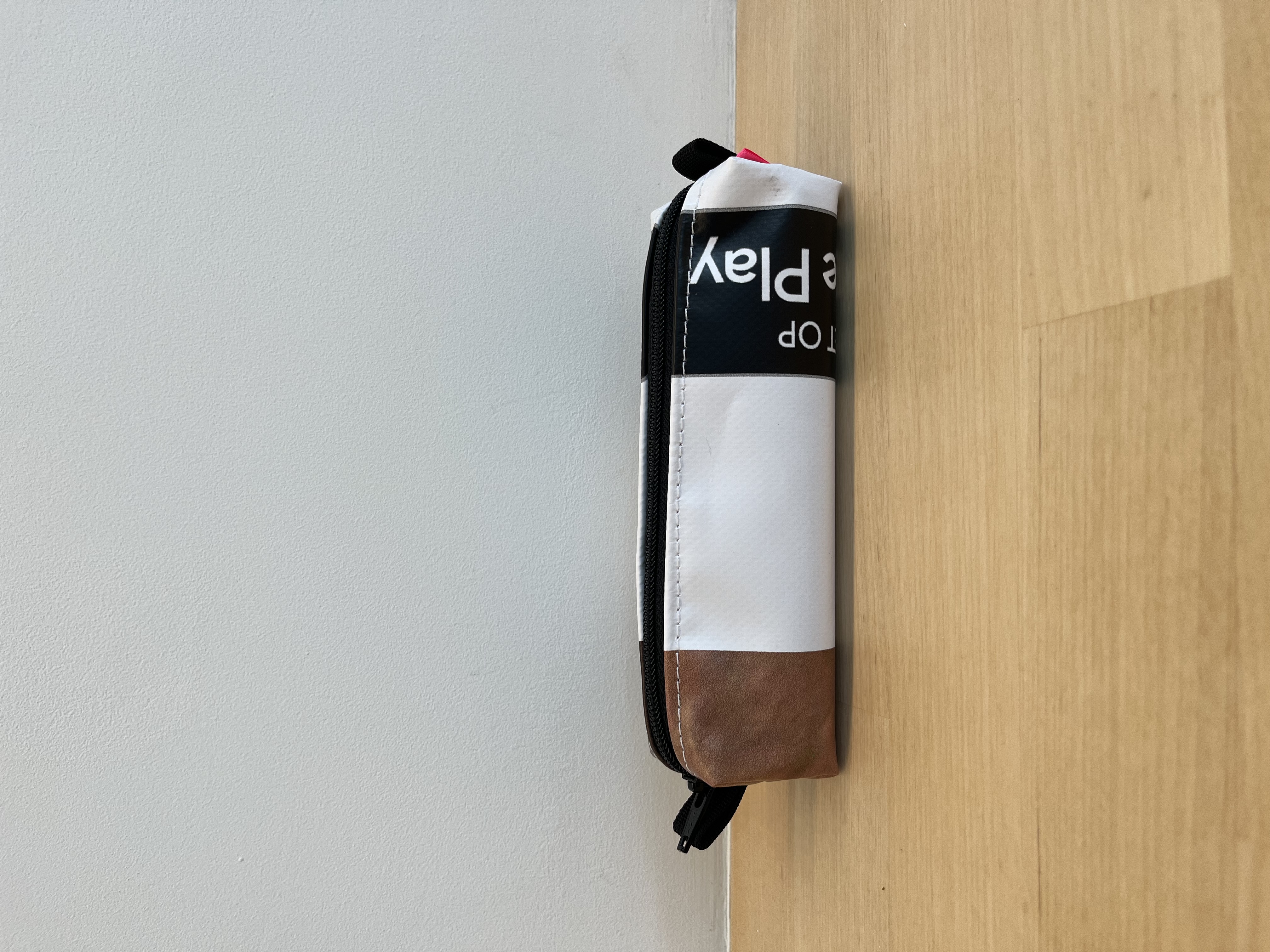 Etui | Google Play