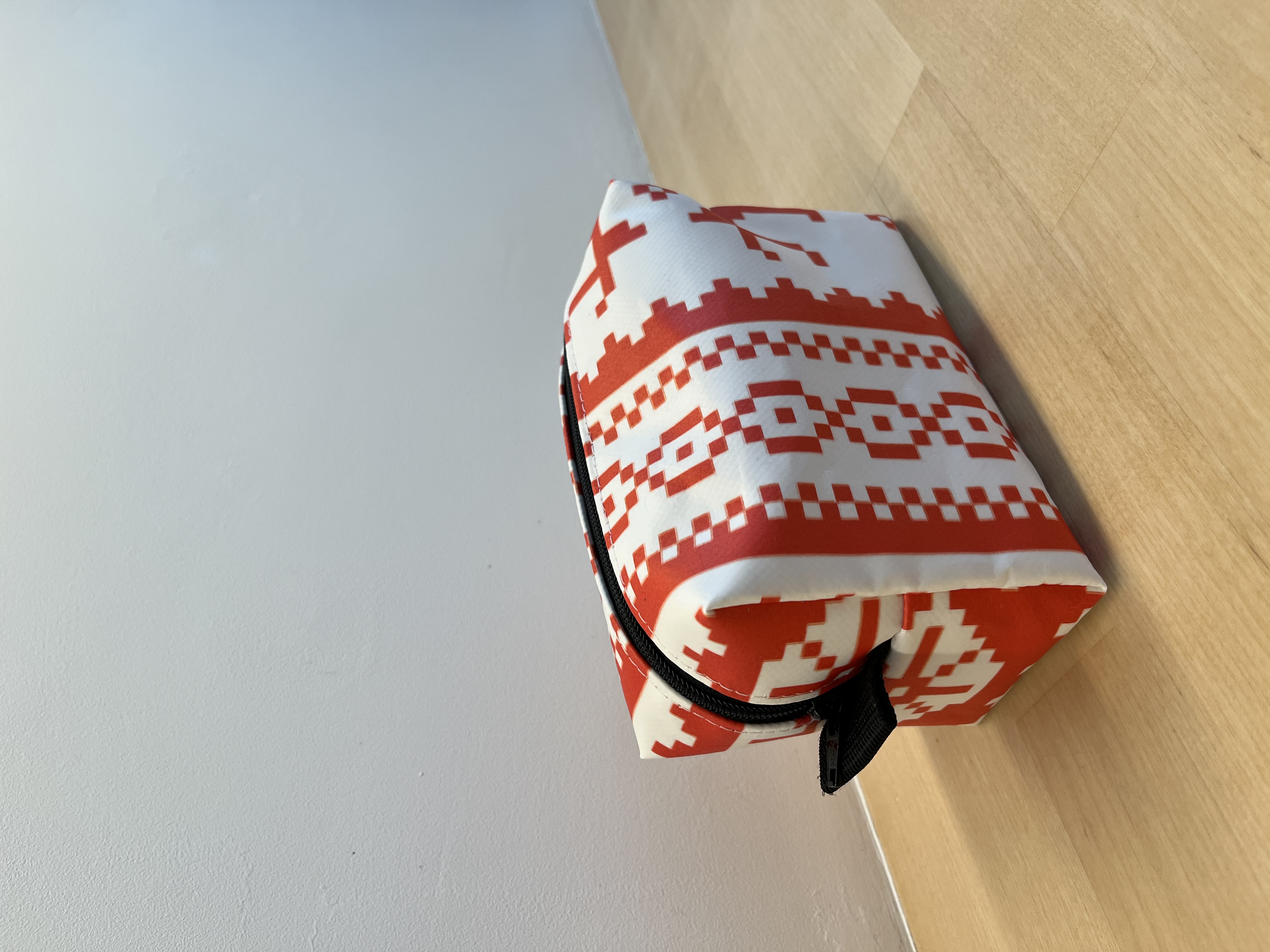 Toilettas | Noorse trui