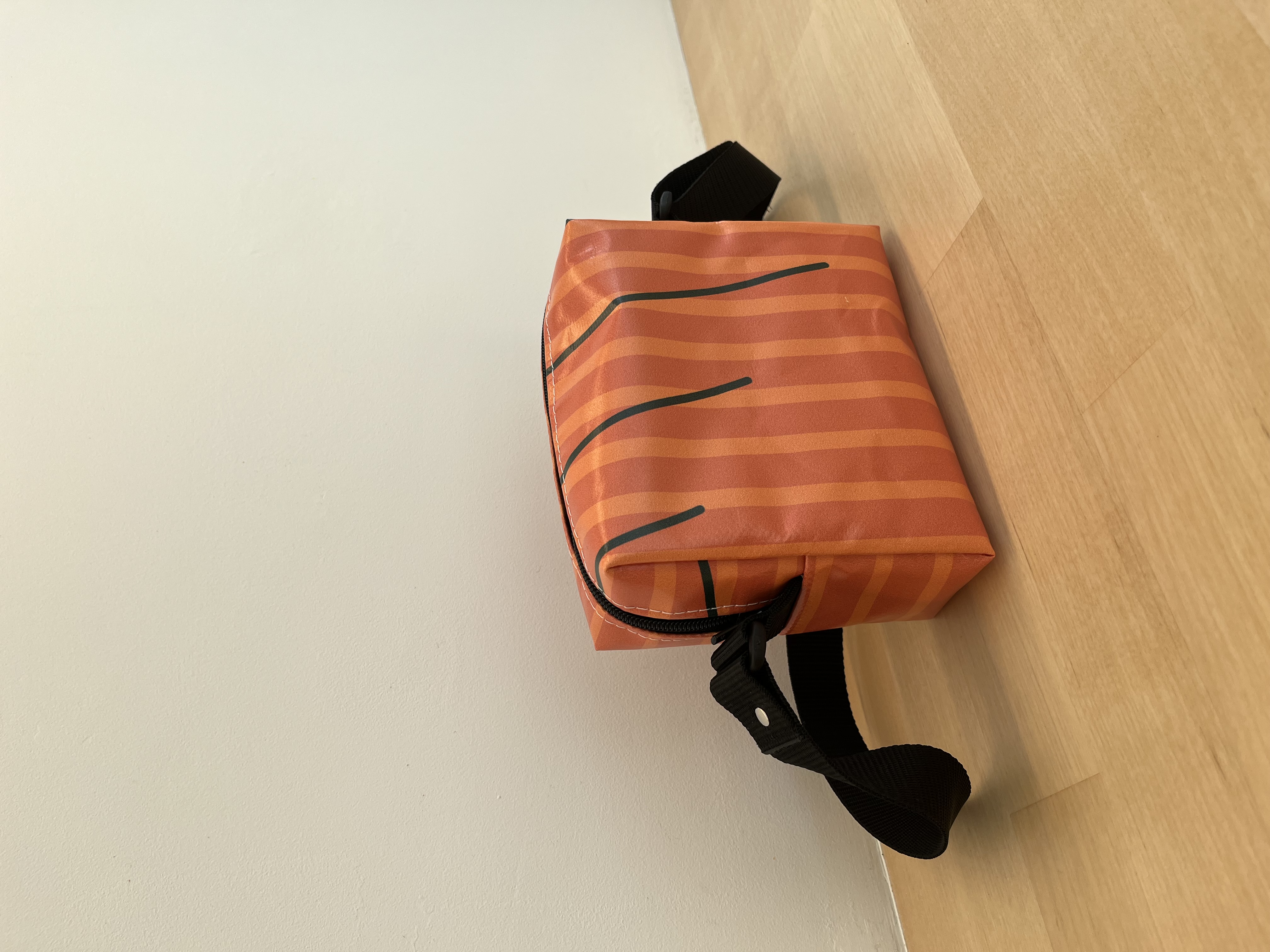 Schoudertas | Jägermeister stripes I