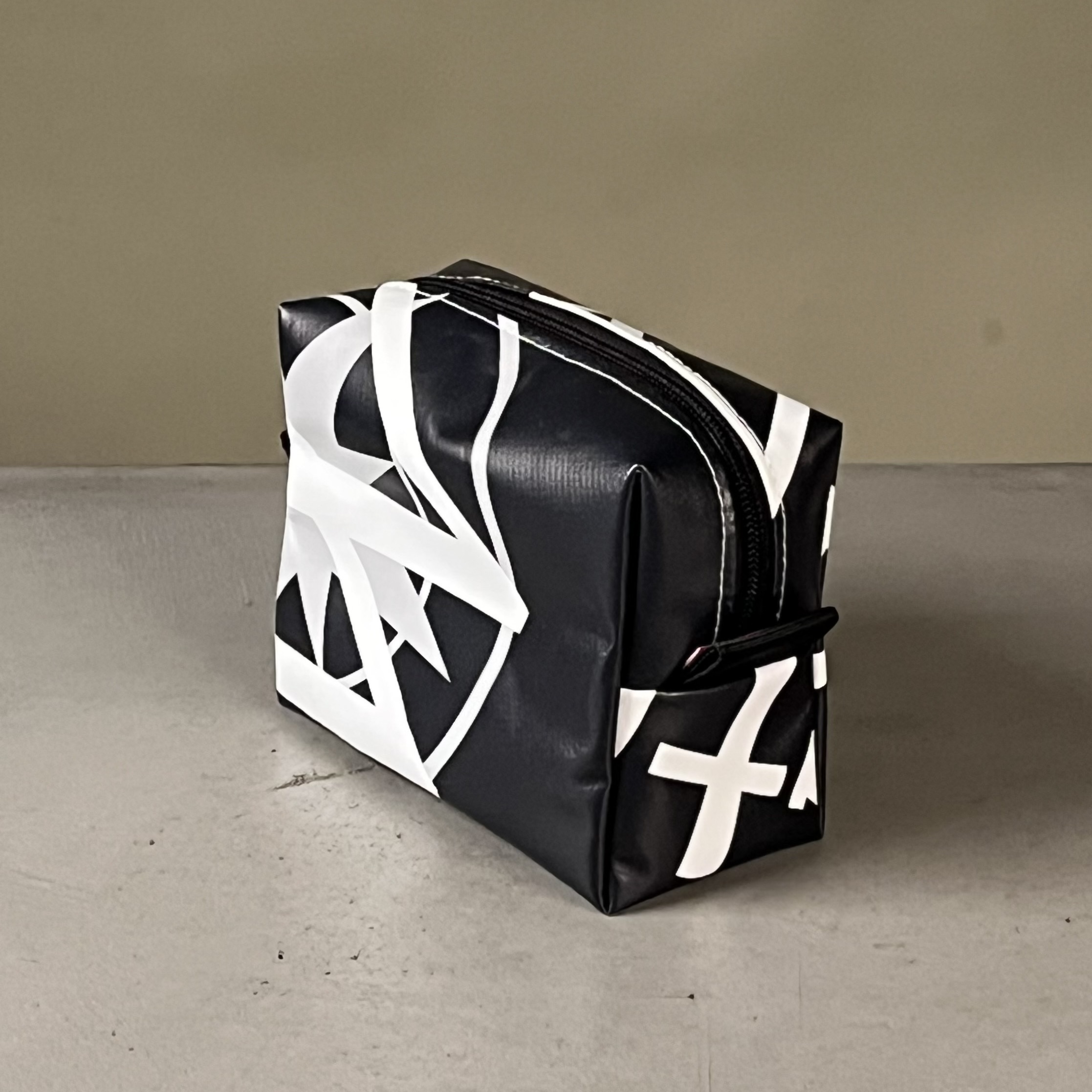 Toilettas | West Cord Delft