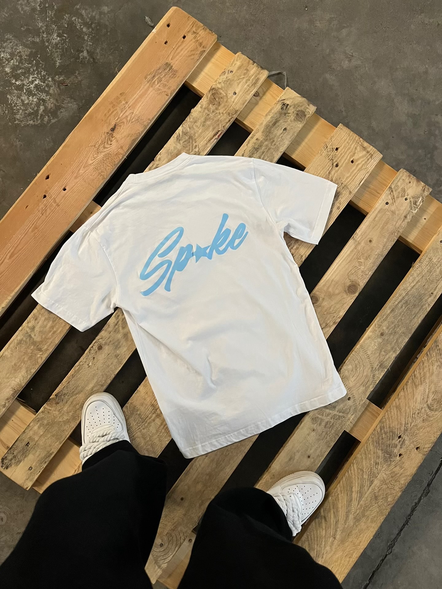 SPAKE SIGNATURE WHITE TEE