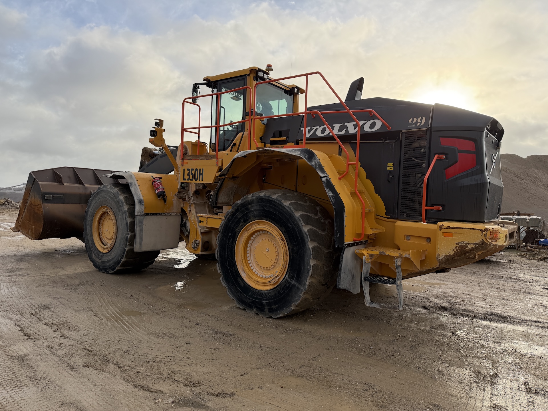 2018 VOLVO L350H