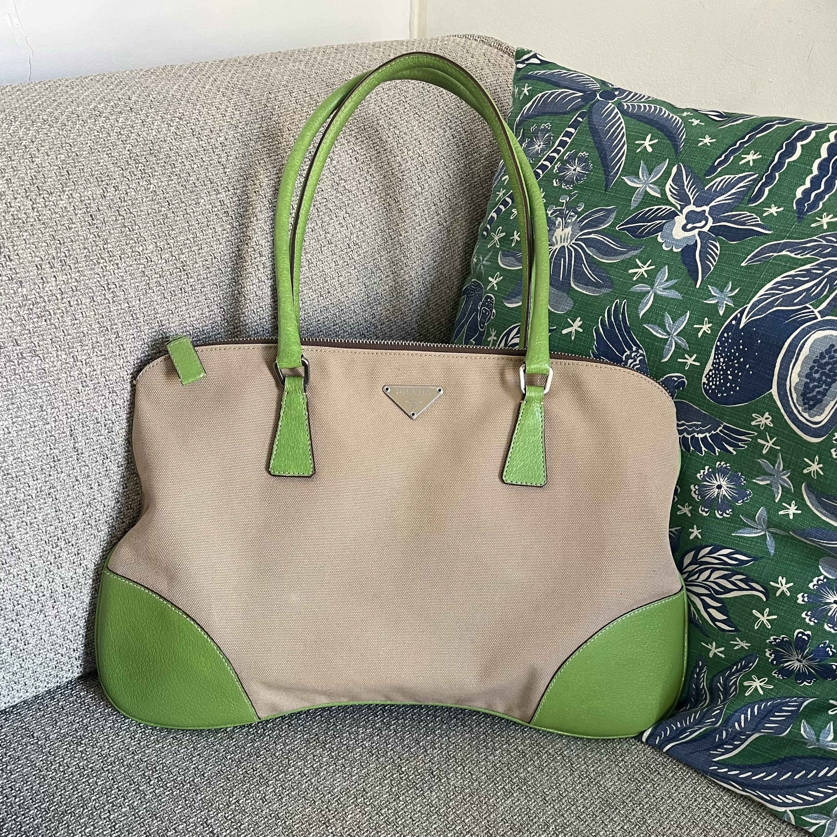 Prada nylon vintage vert