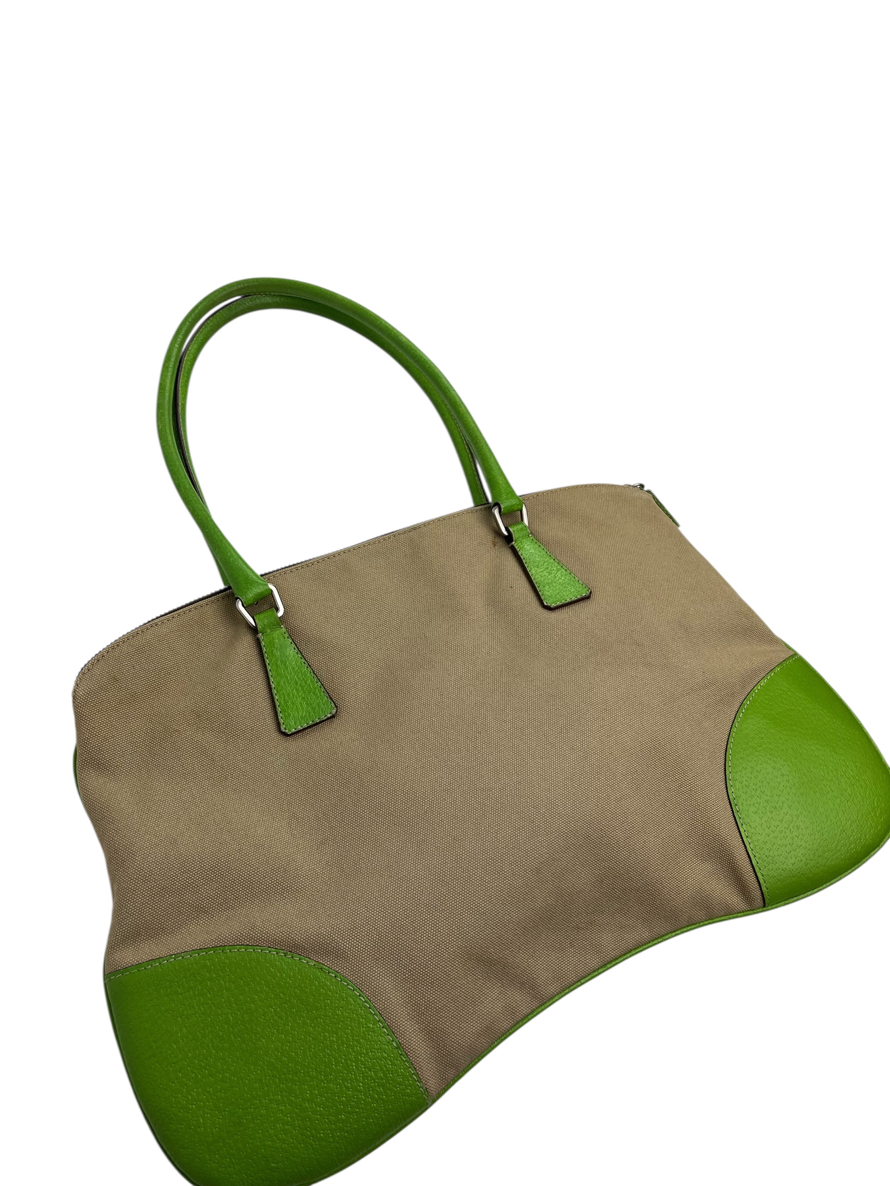 Prada nylon vintage vert