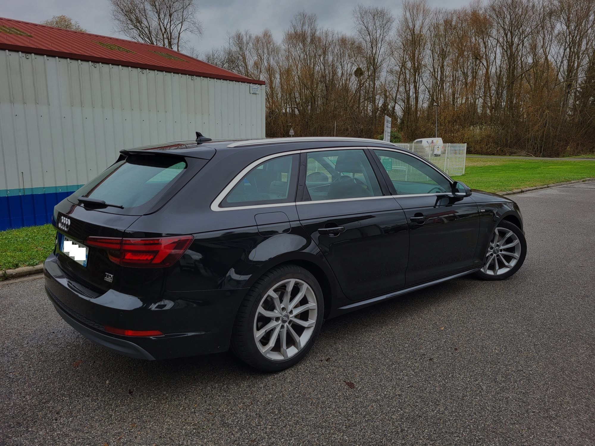 AUDI A4