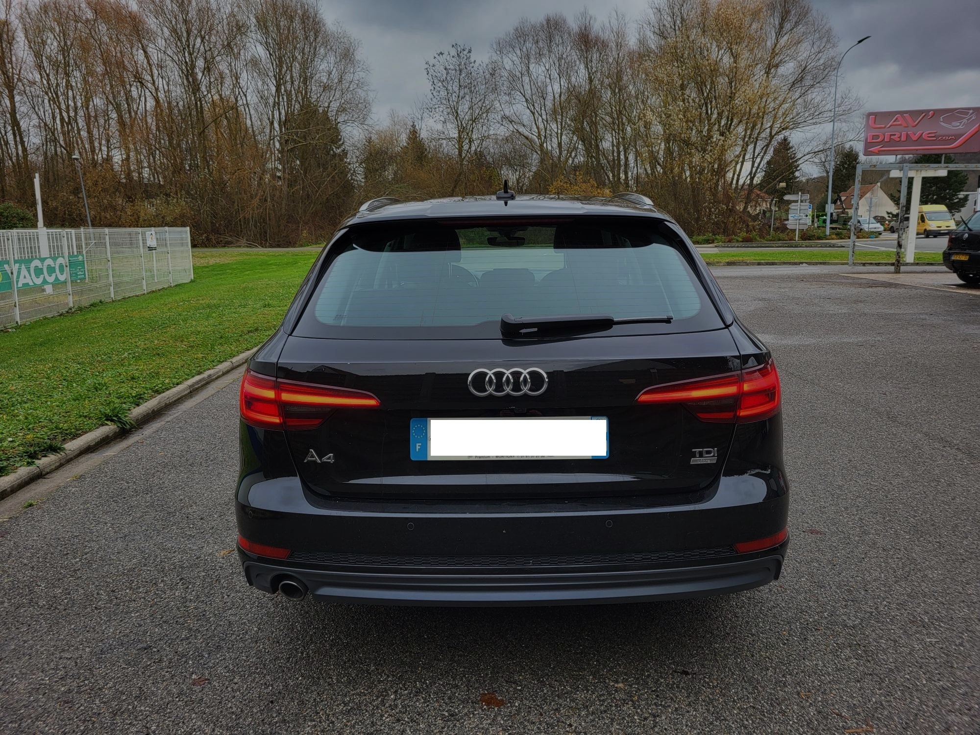 AUDI A4