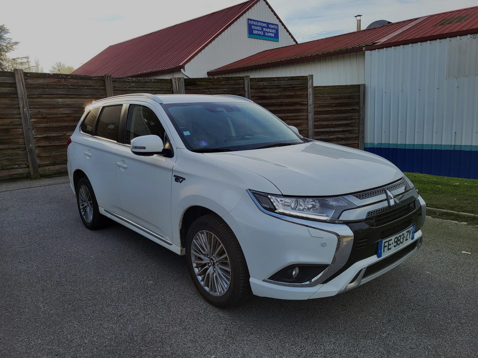 Mitsubishi Outlander III phase 2,  2.4 PHEV