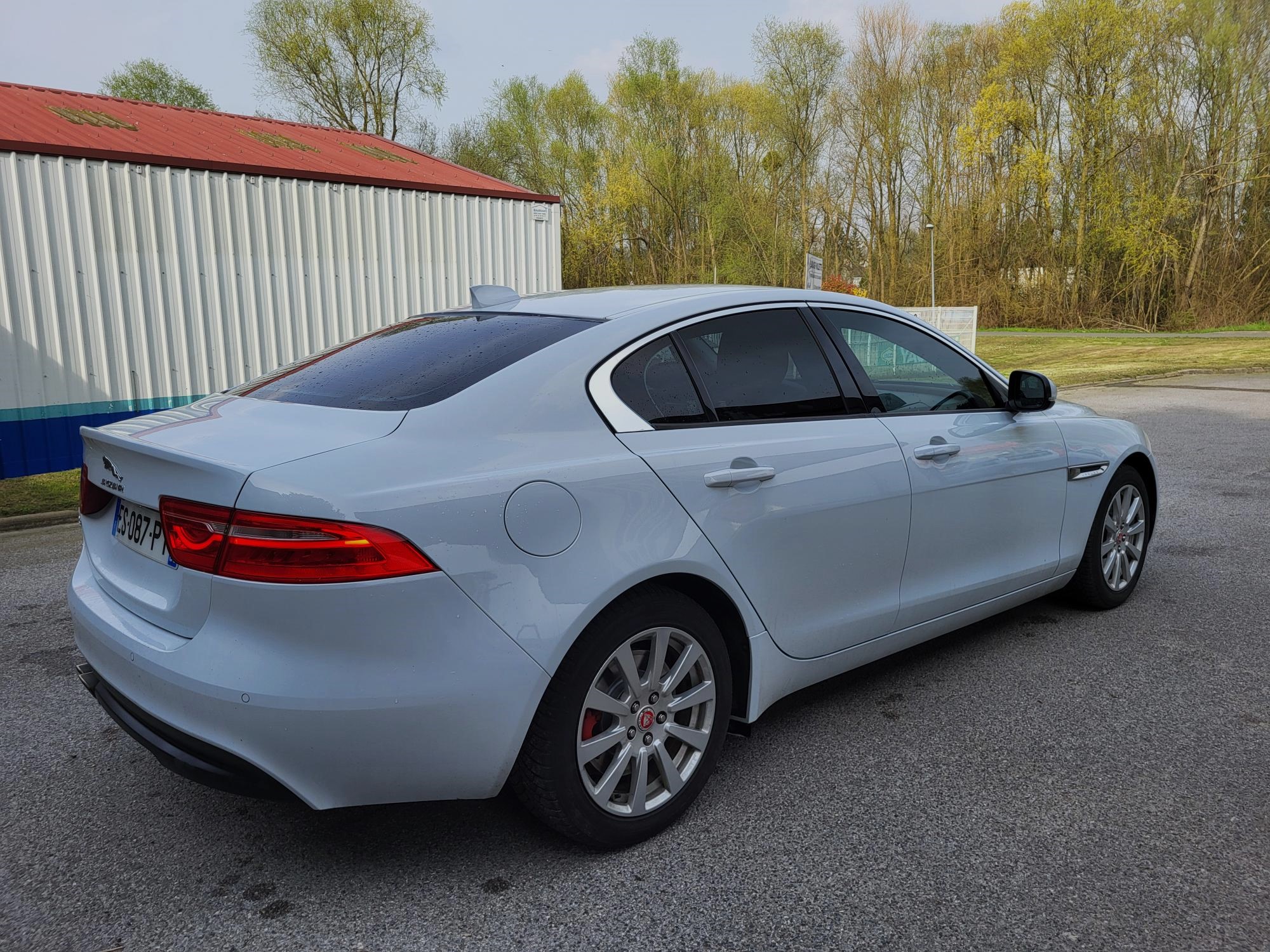 Jaguar XE 2.0d180 AWD