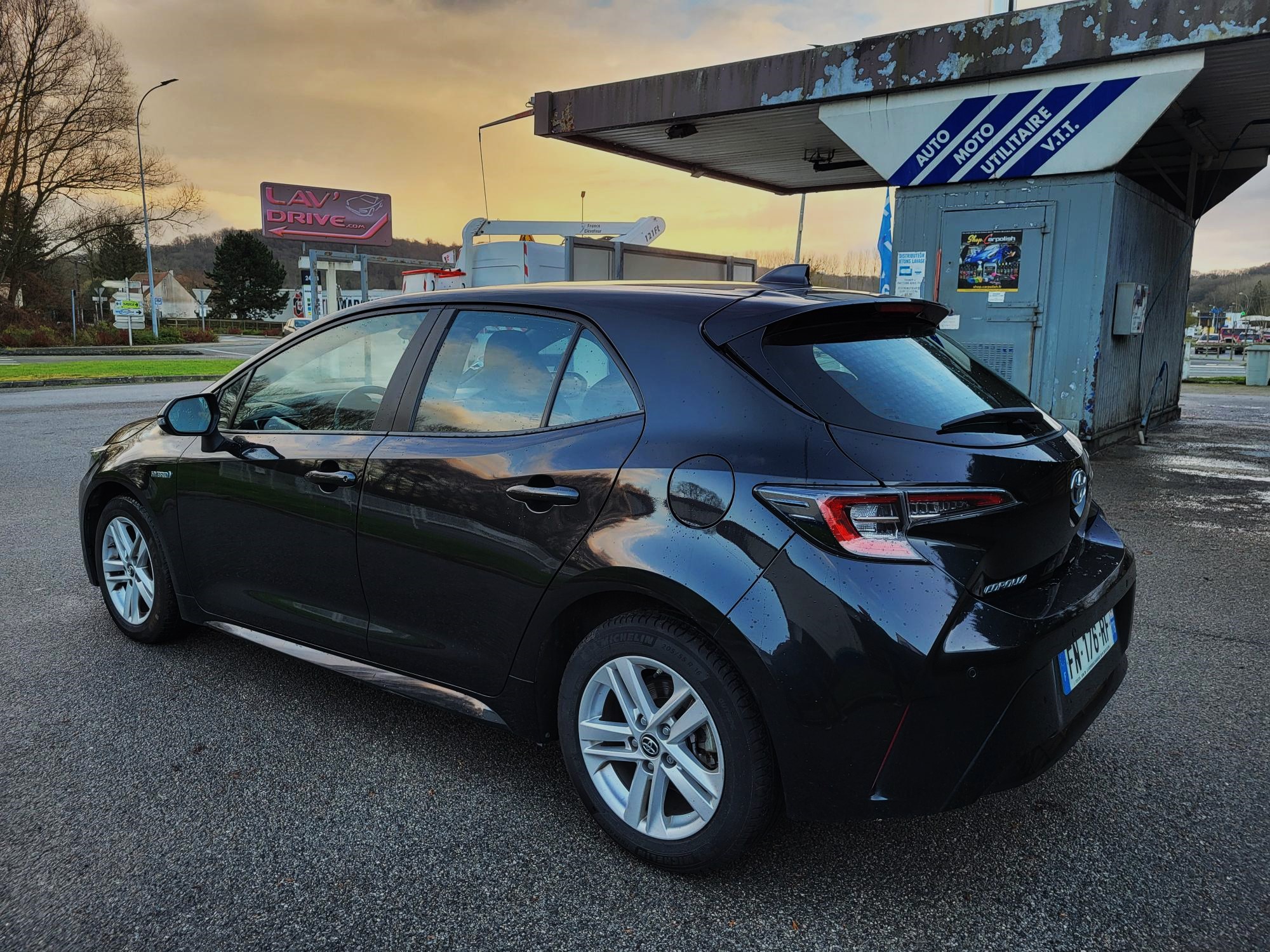 Toyota COROLLA 122H HYBRID My19 Dynamic BUSINESS 