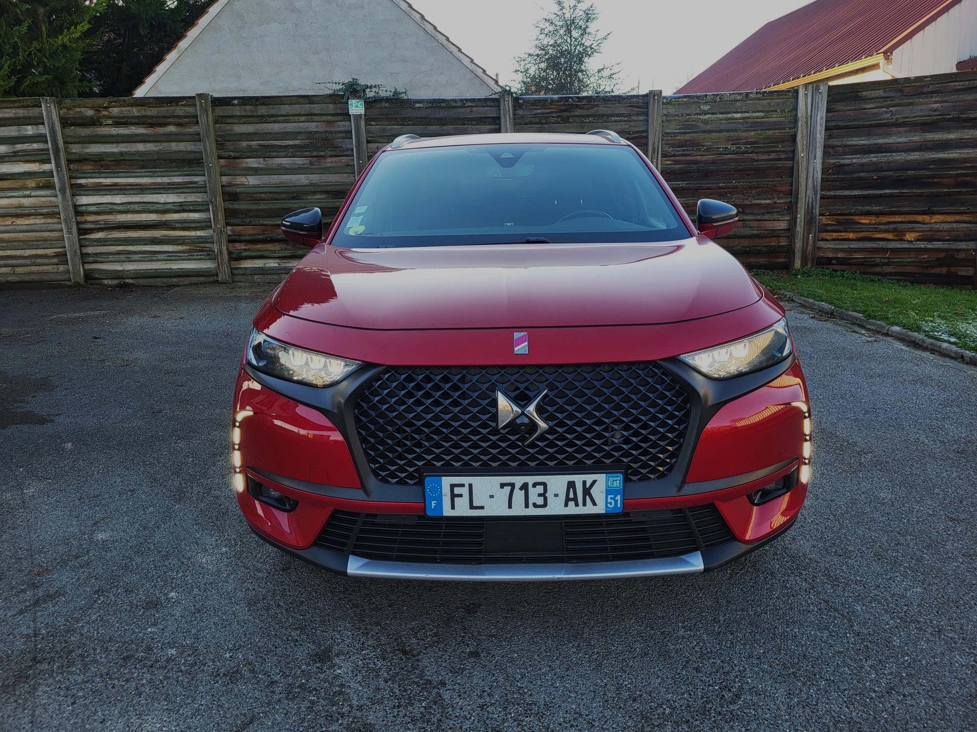 DS7 Crossback 2.0 BLUEHDI 180 EAT8 PERFORMANCE LINE+,