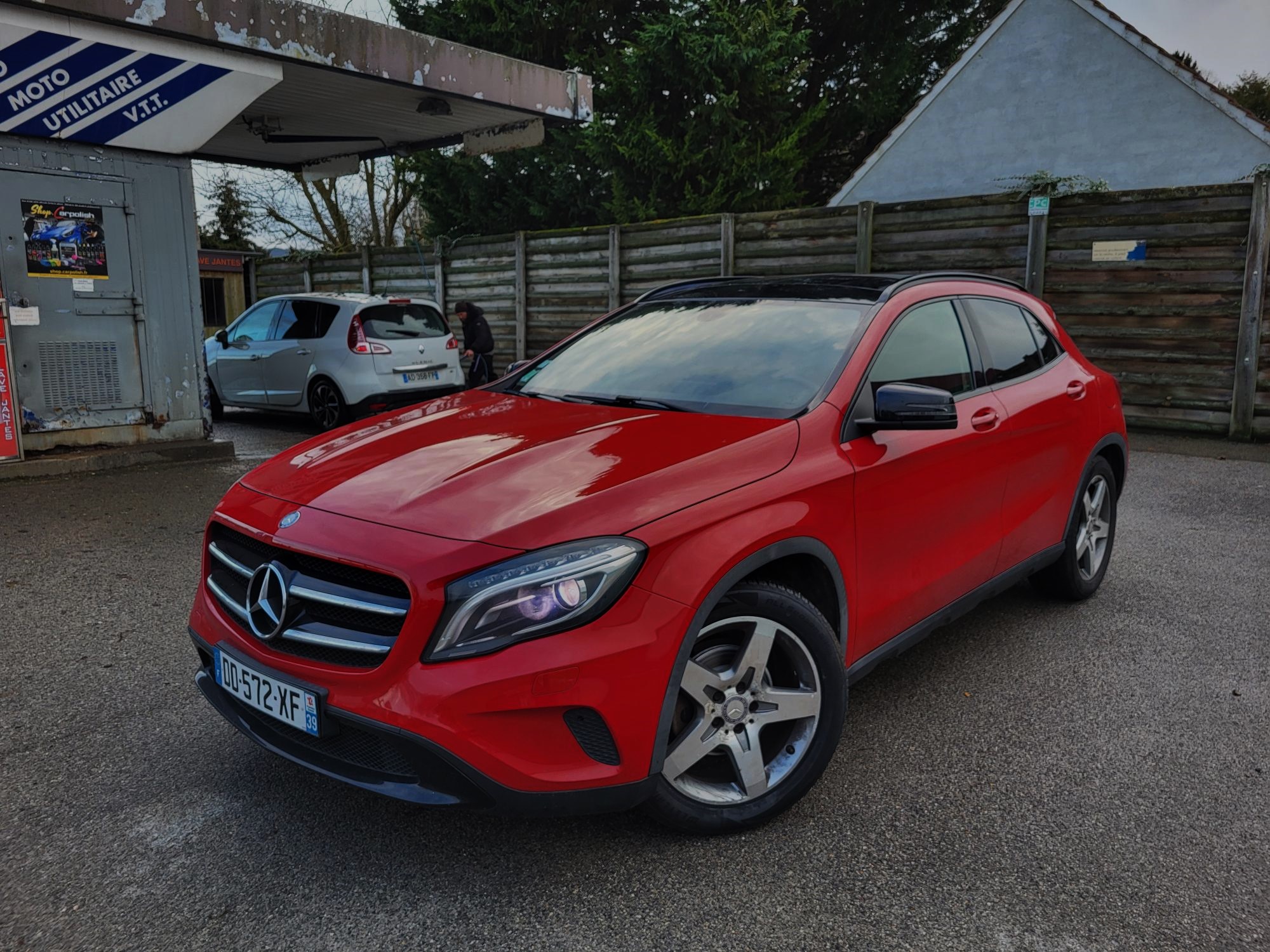 MERCEDES GLA 200CDI 136 FASCINATION