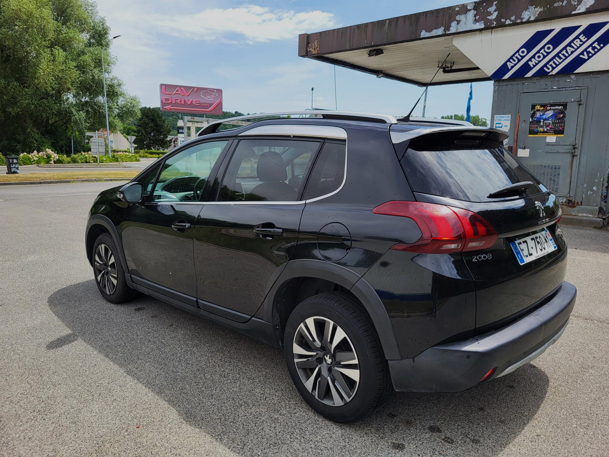 PEUGEOT 2008 BLUEHDI 100 Allure