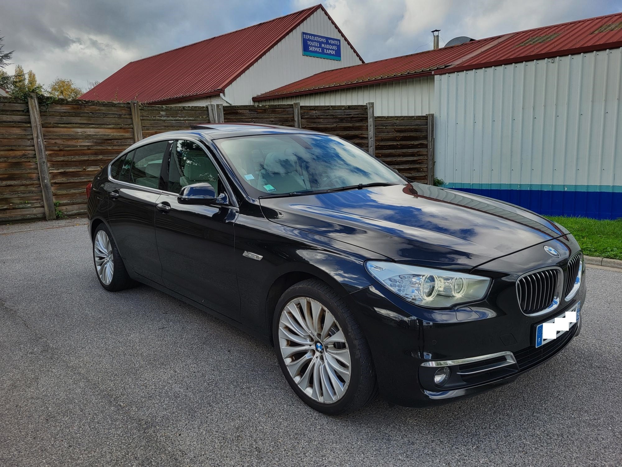 BMW SERIE 5 GT F07 phase 2 530d Xdrive 258 Luxury
