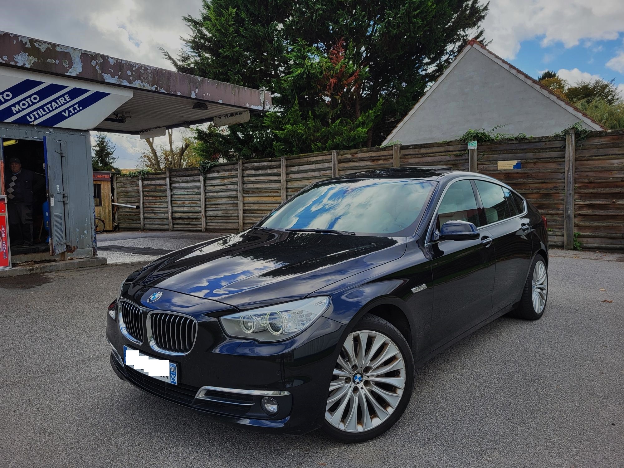 BMW SERIE 5 GT F07 phase 2 530d Xdrive 258 Luxury