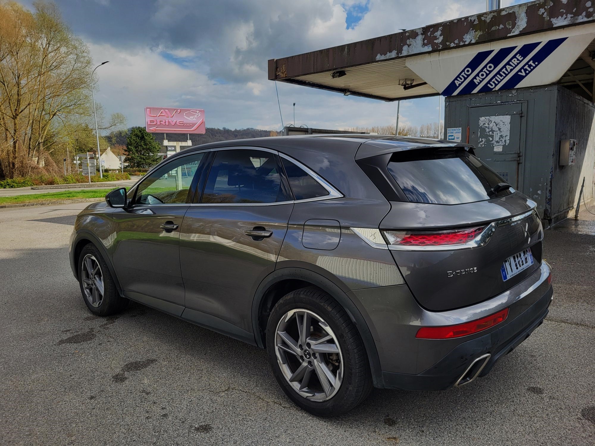 DS7 Crossback Hybride E-TENSE  225 EAT8,