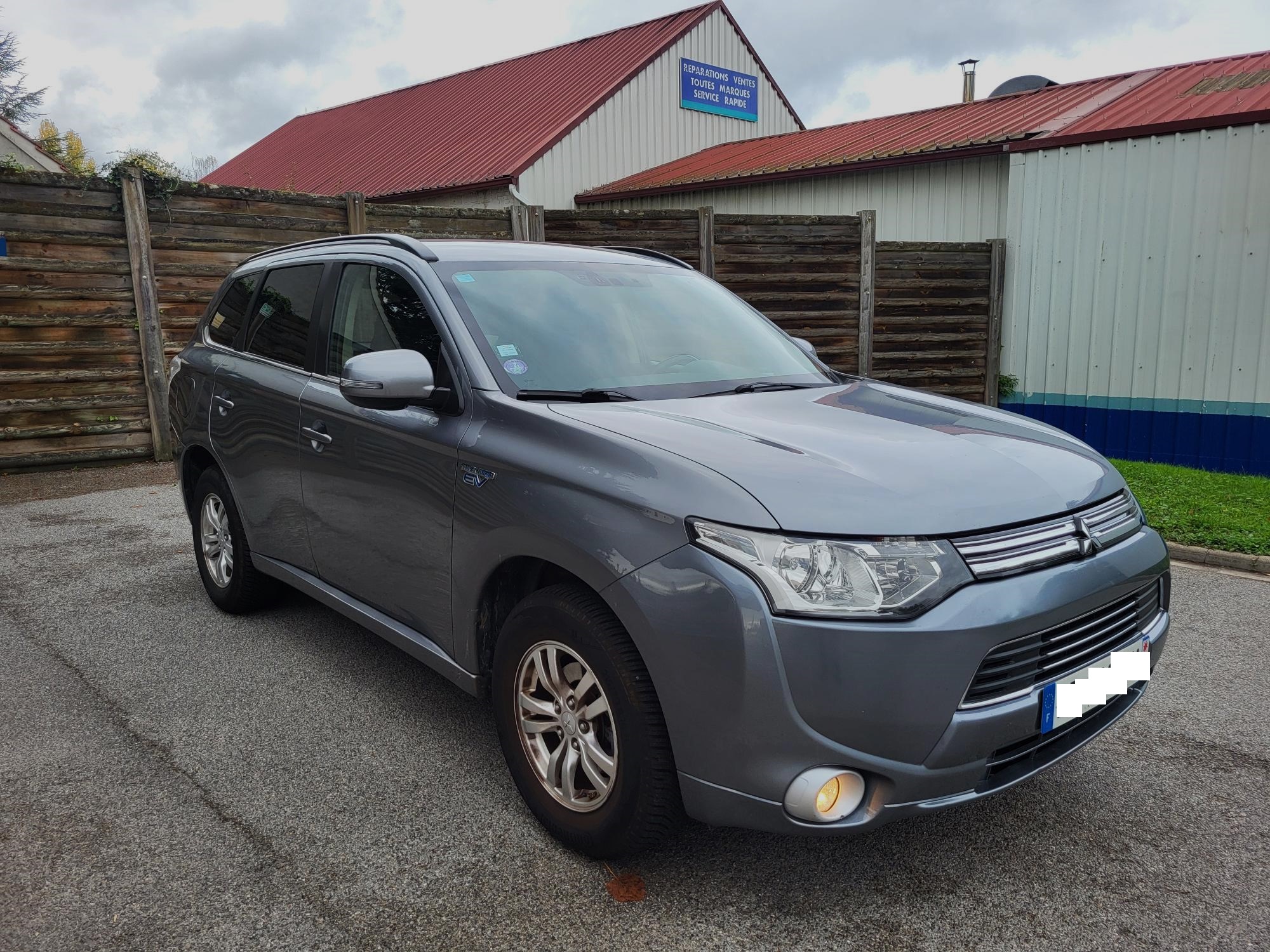 Mitsubishi Outlander 2.0 PHEV 200, Plug-in