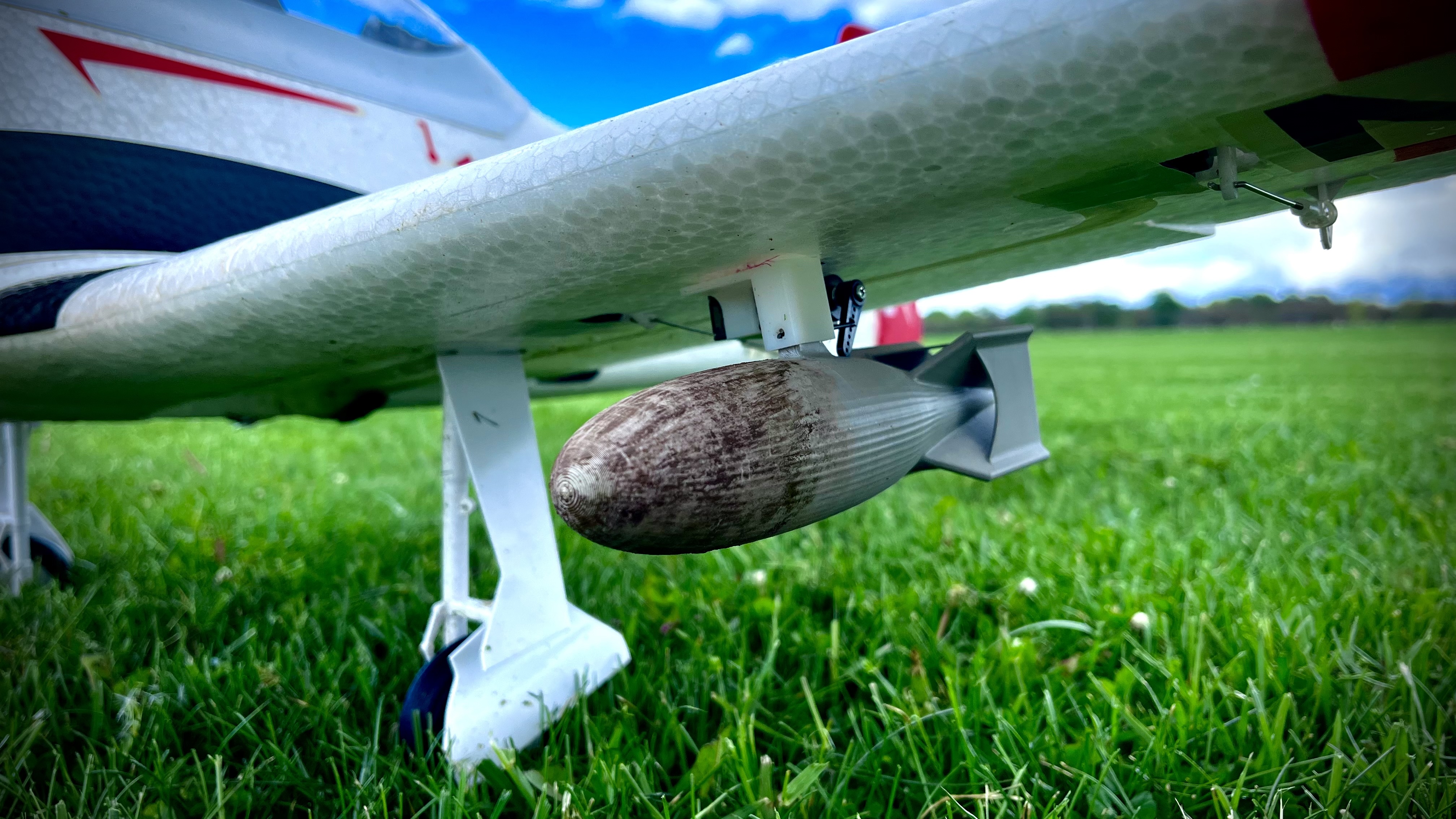 Chic Bomb Drop + Bomb